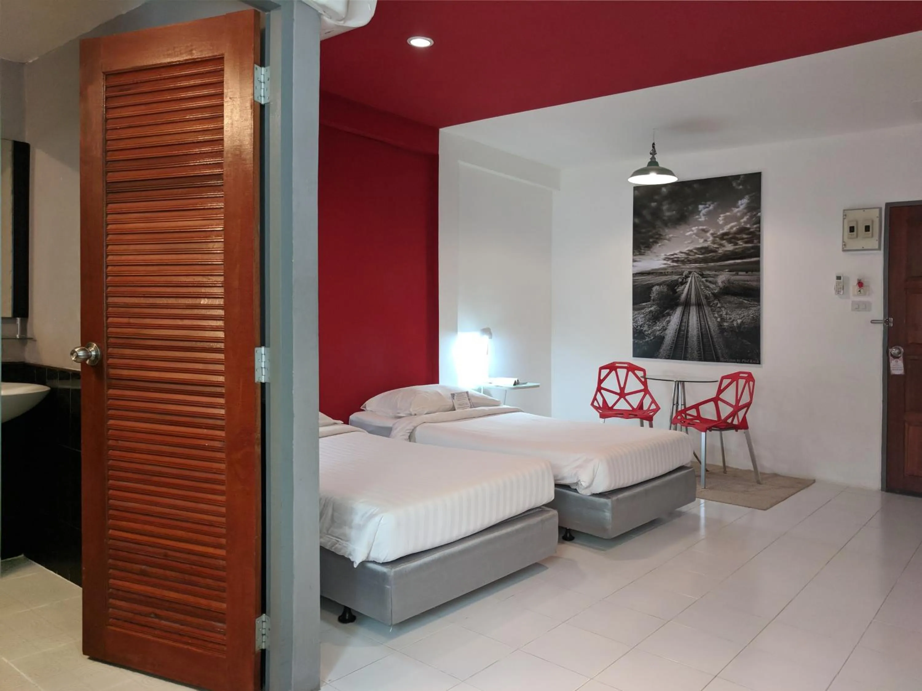 Bathroom, Bed in Sino @ Thungsong