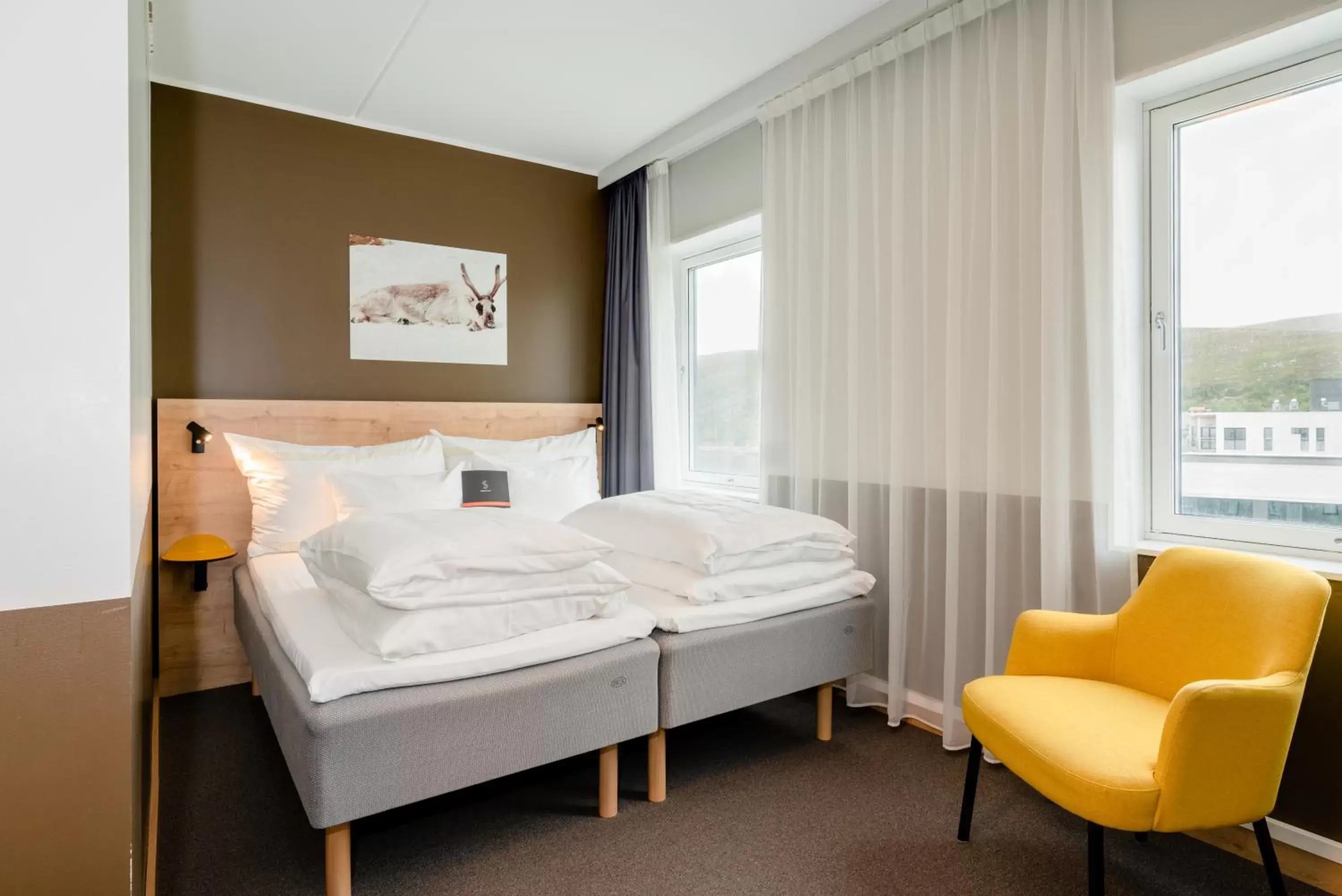 Photo of the whole room, Bed in Smarthotel Hammerfest