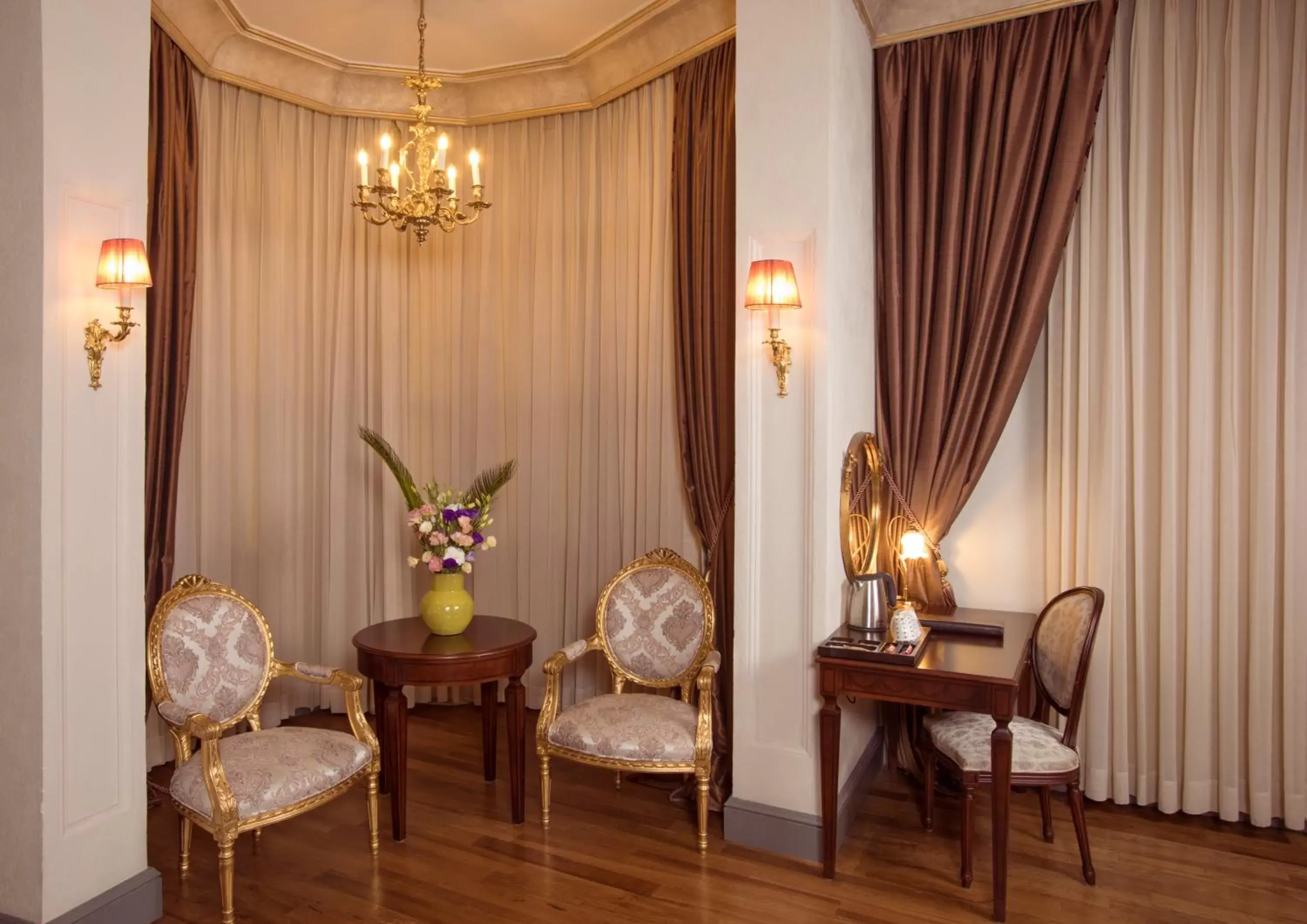 Living room, Seating Area in Palazzo Donizetti Hotel - Special Class
