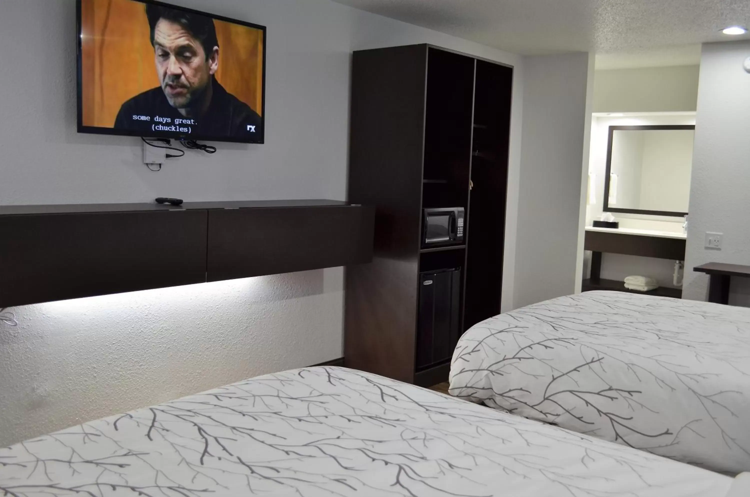 Photo of the whole room, Bed in Athena Inn Chattanooga Photo of the whole room, Bed in Athena Inn Chattanooga