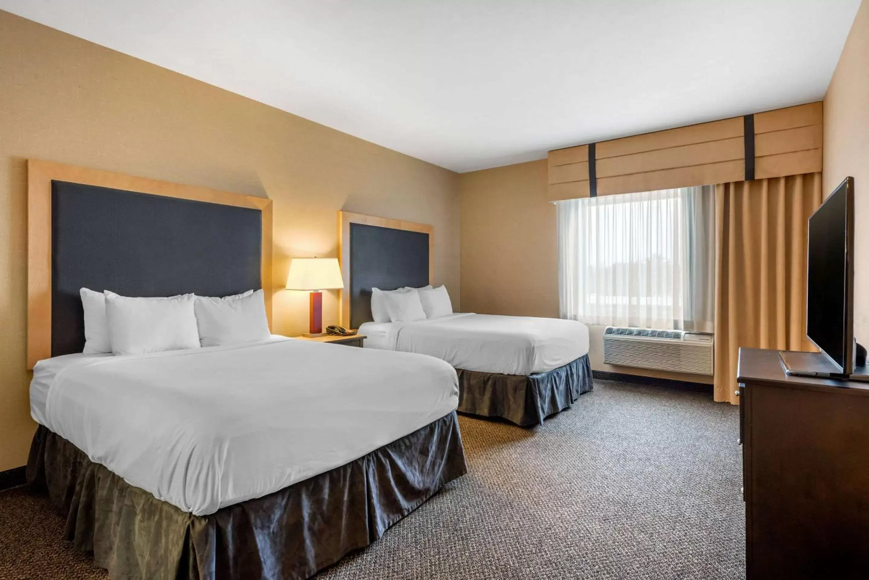 Photo of the whole room, Bed in Cambria Hotel Akron - Canton Airport