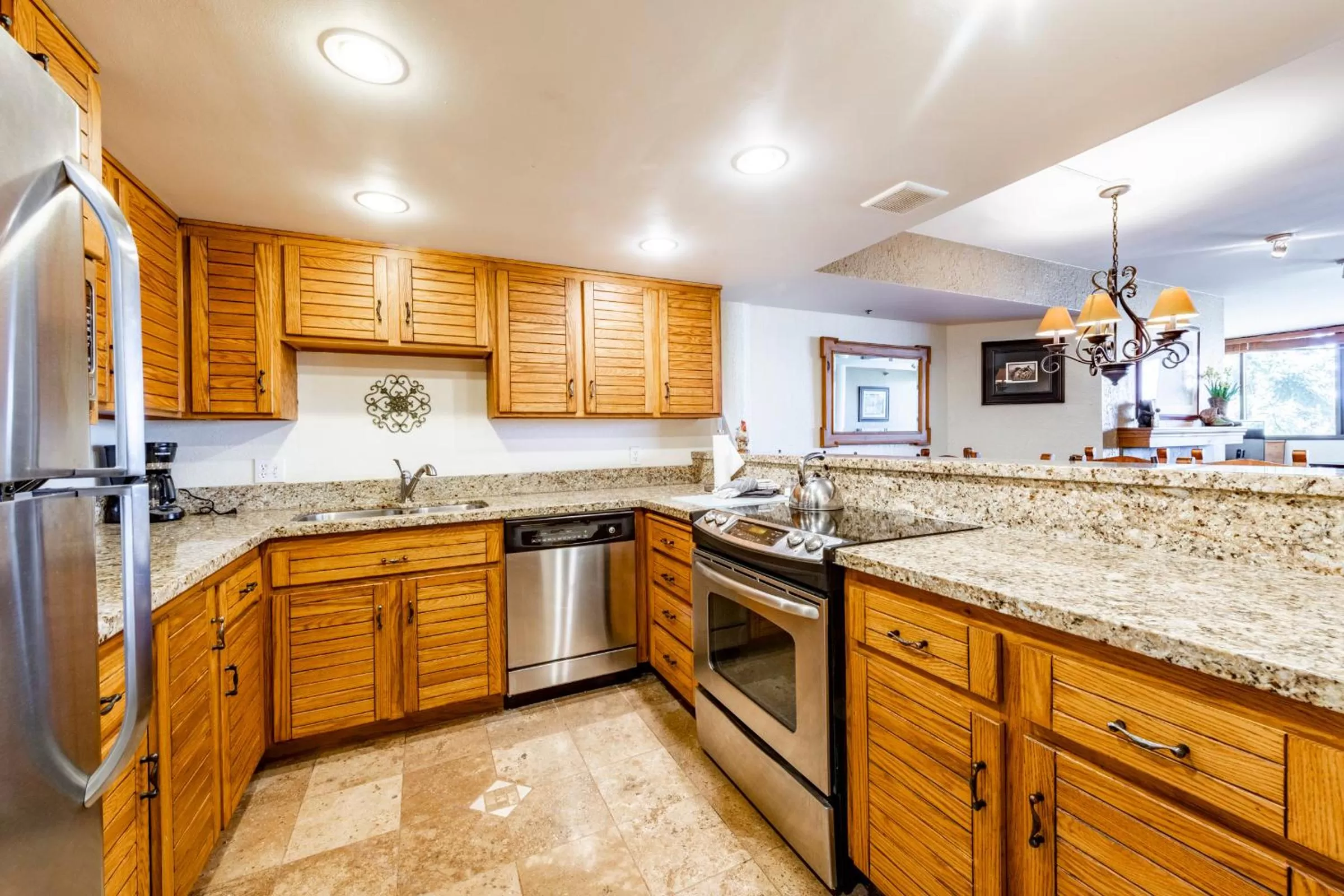 Kitchen or kitchenette in Silver King by All Seasons Resort Lodging