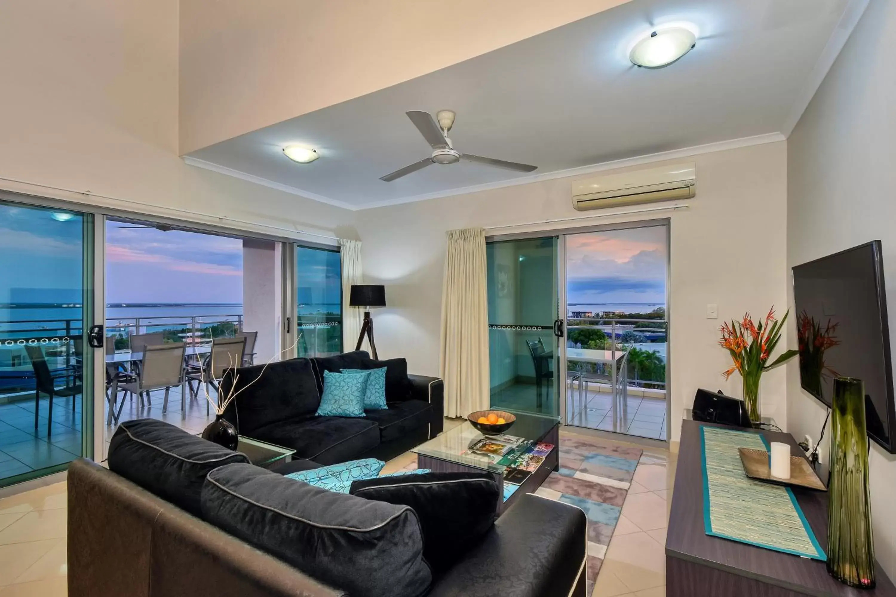 Balcony/Terrace, Seating Area in Argus Apartments Darwin