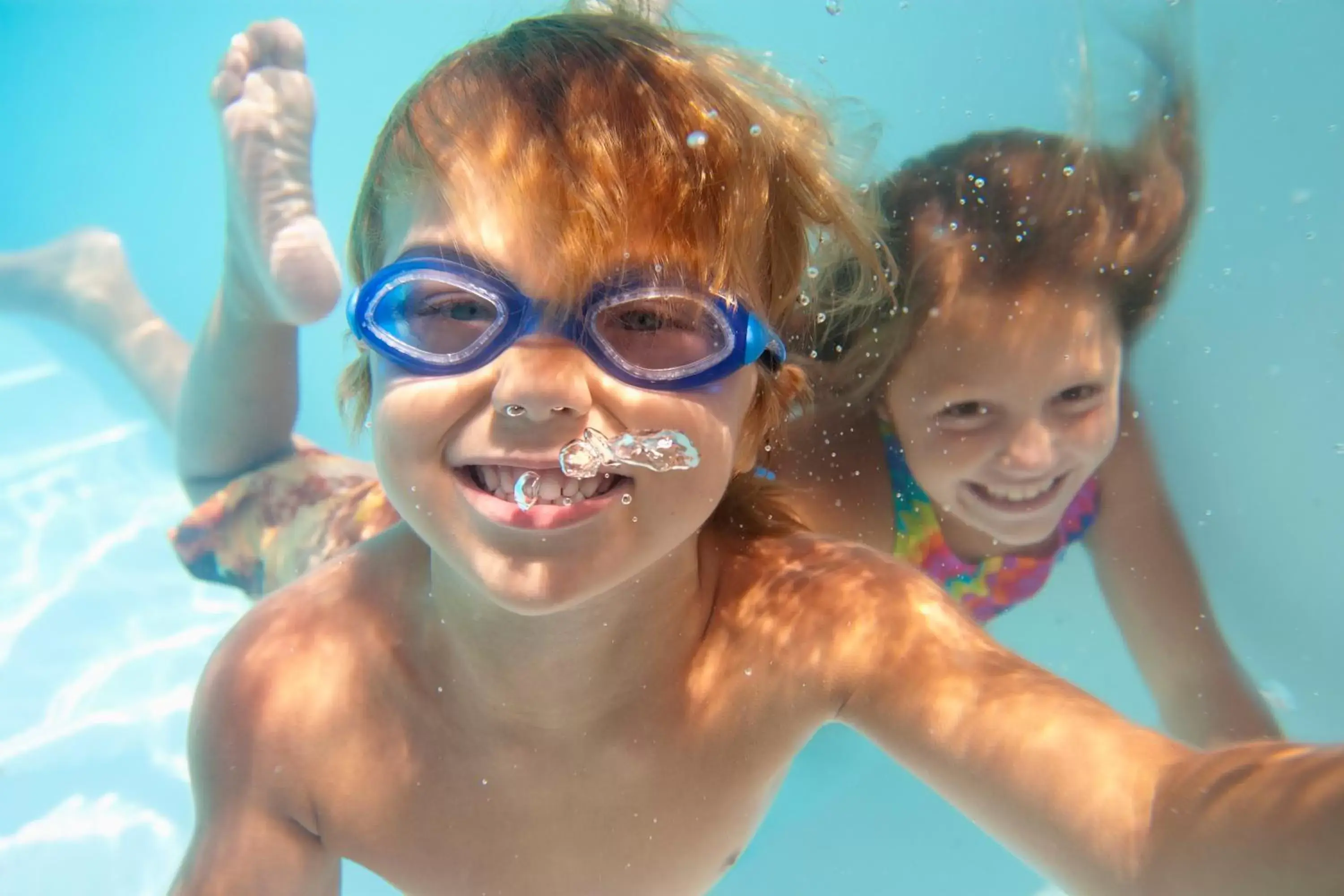 Swimming pool, Children in Eden Roc Inn & Suites near the Maingate