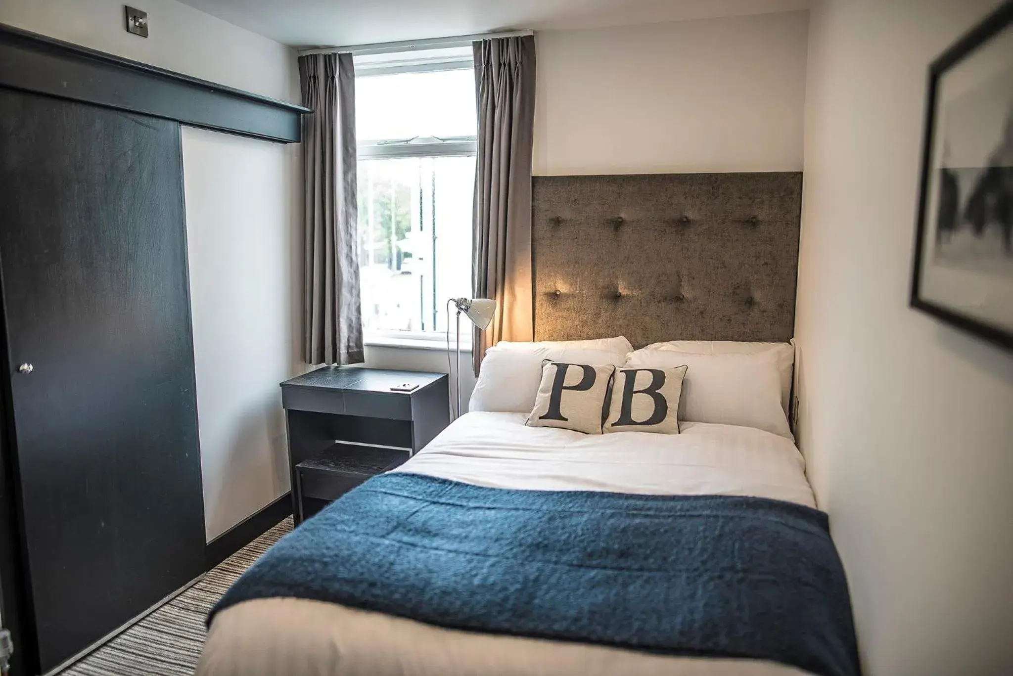 Property building, Room Photo in Peaky Blinders Accommodation & Bar