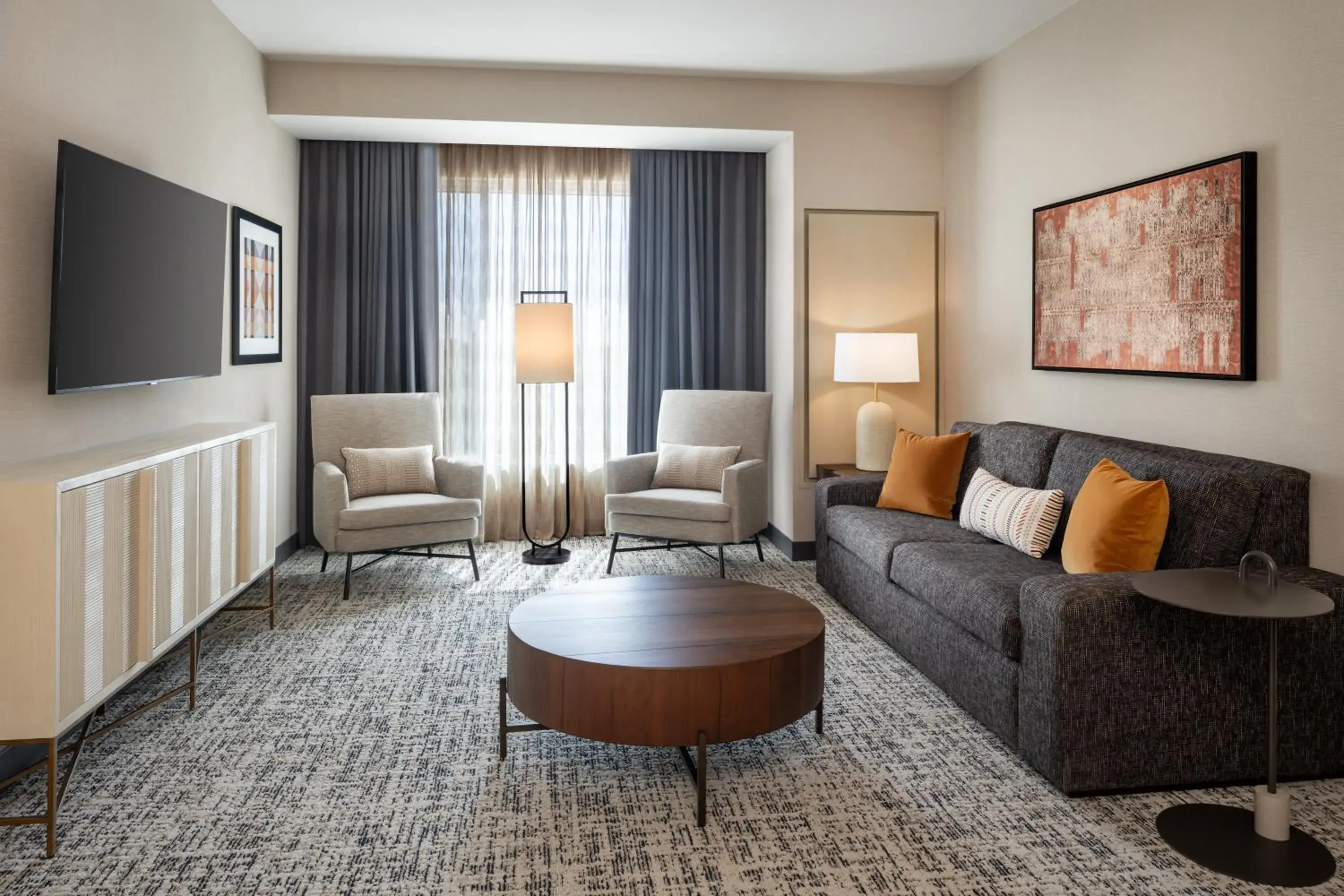 Living room, Seating Area in Delta Hotels by Marriott Wichita Falls Convention Center