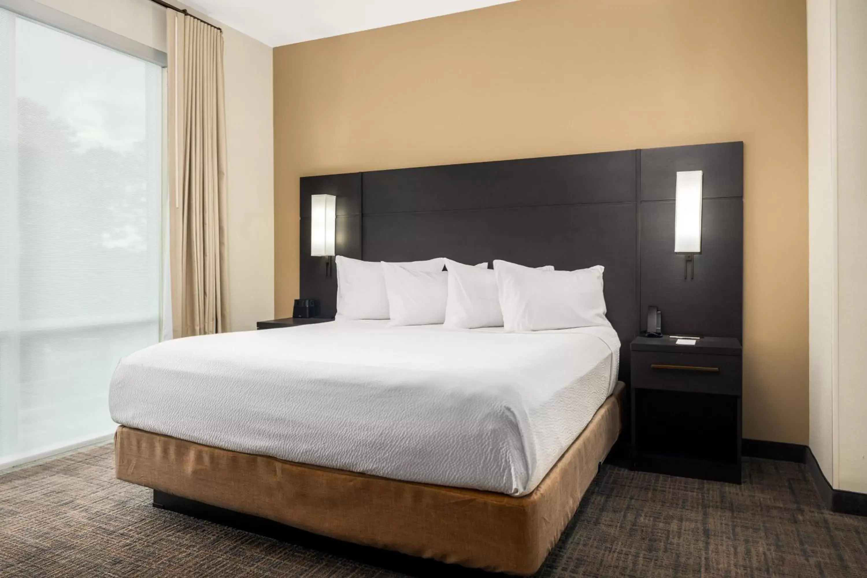 Bedroom, Bed in Residence Inn by Marriott Decatur Emory Area