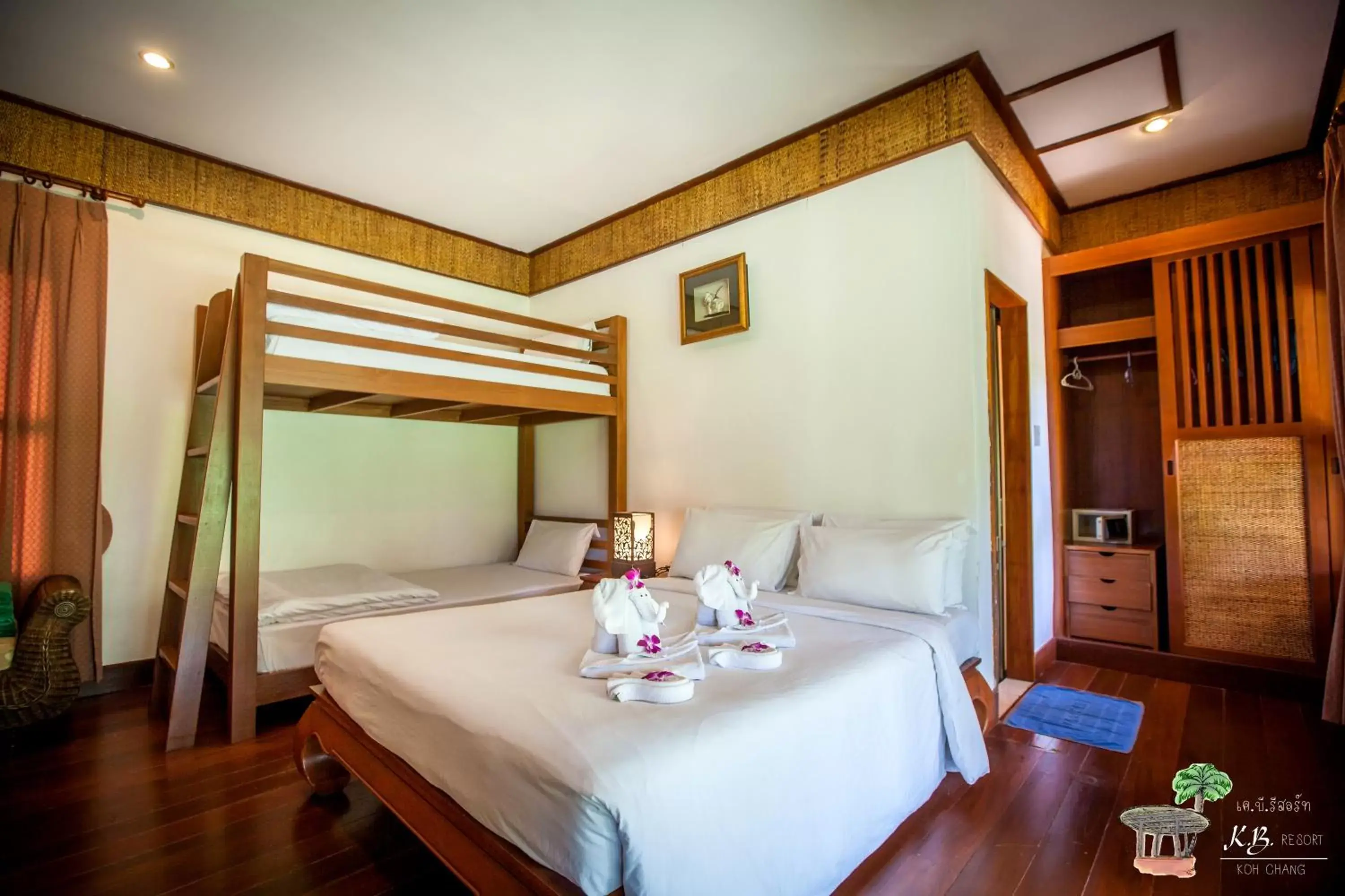 Bed in K.B. Resort Bed in K.B. Resort