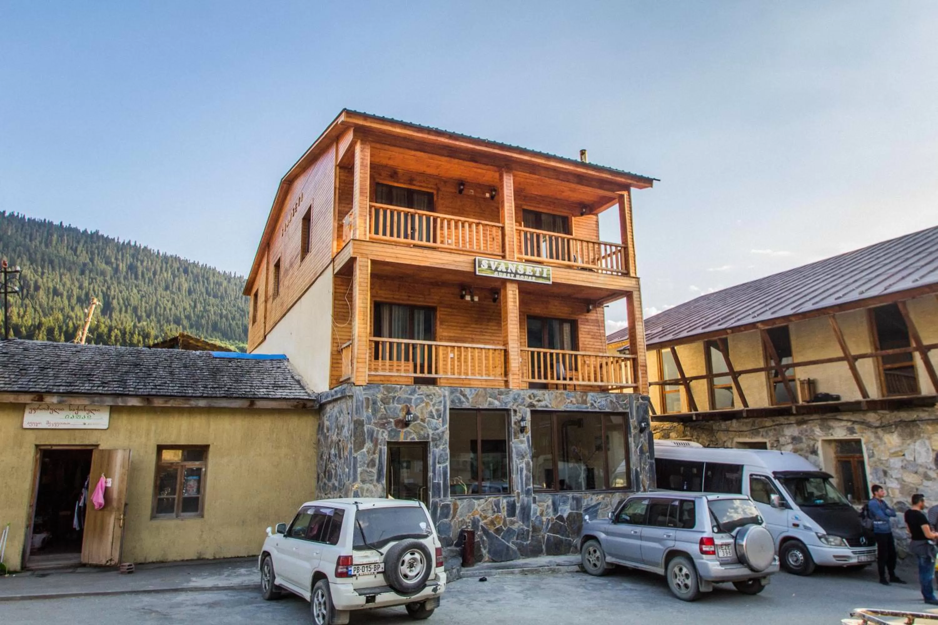 Facade/entrance in Hotel Svanseti