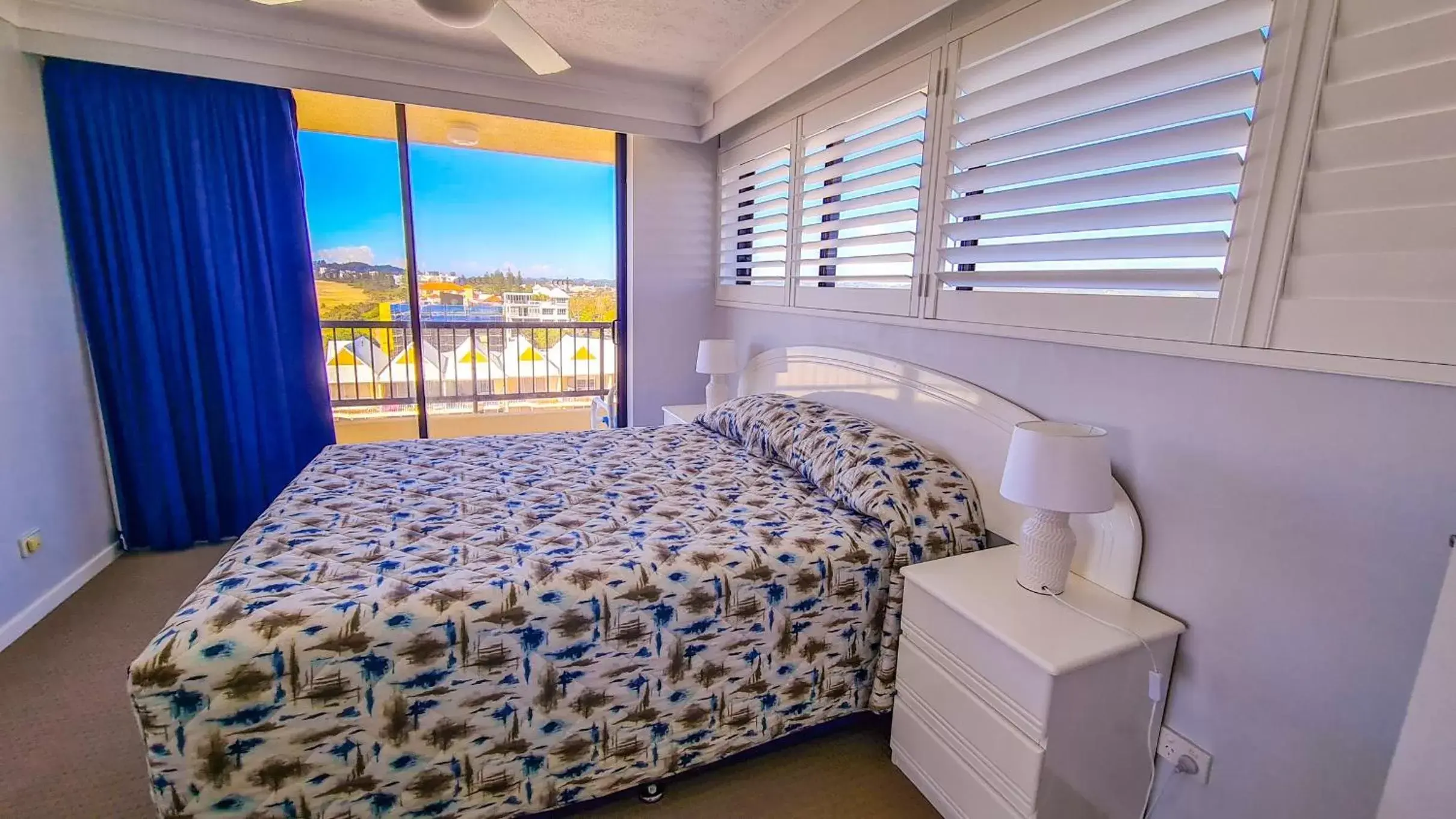 Bedroom, Bed in Pelican Sands Beach Resort