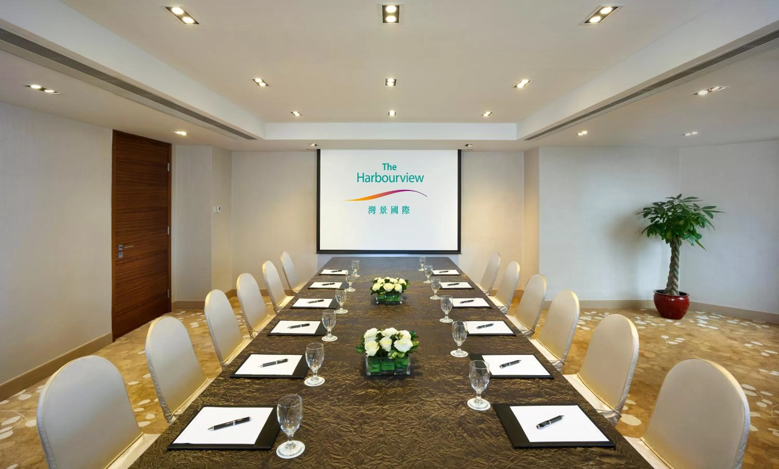 Business facilities in The Harbourview - Chinese YMCA of Hong Kong