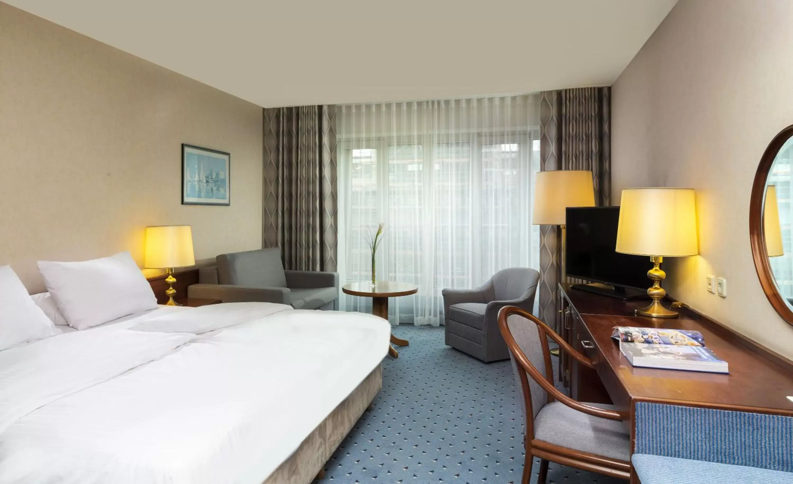 Comfort Double or Twin Room in Maritim Hotel Köln
