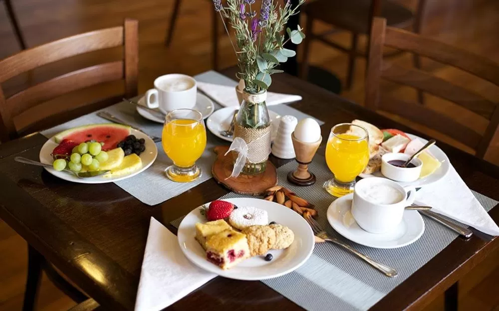 Breakfast in Hotel Terraza Suite