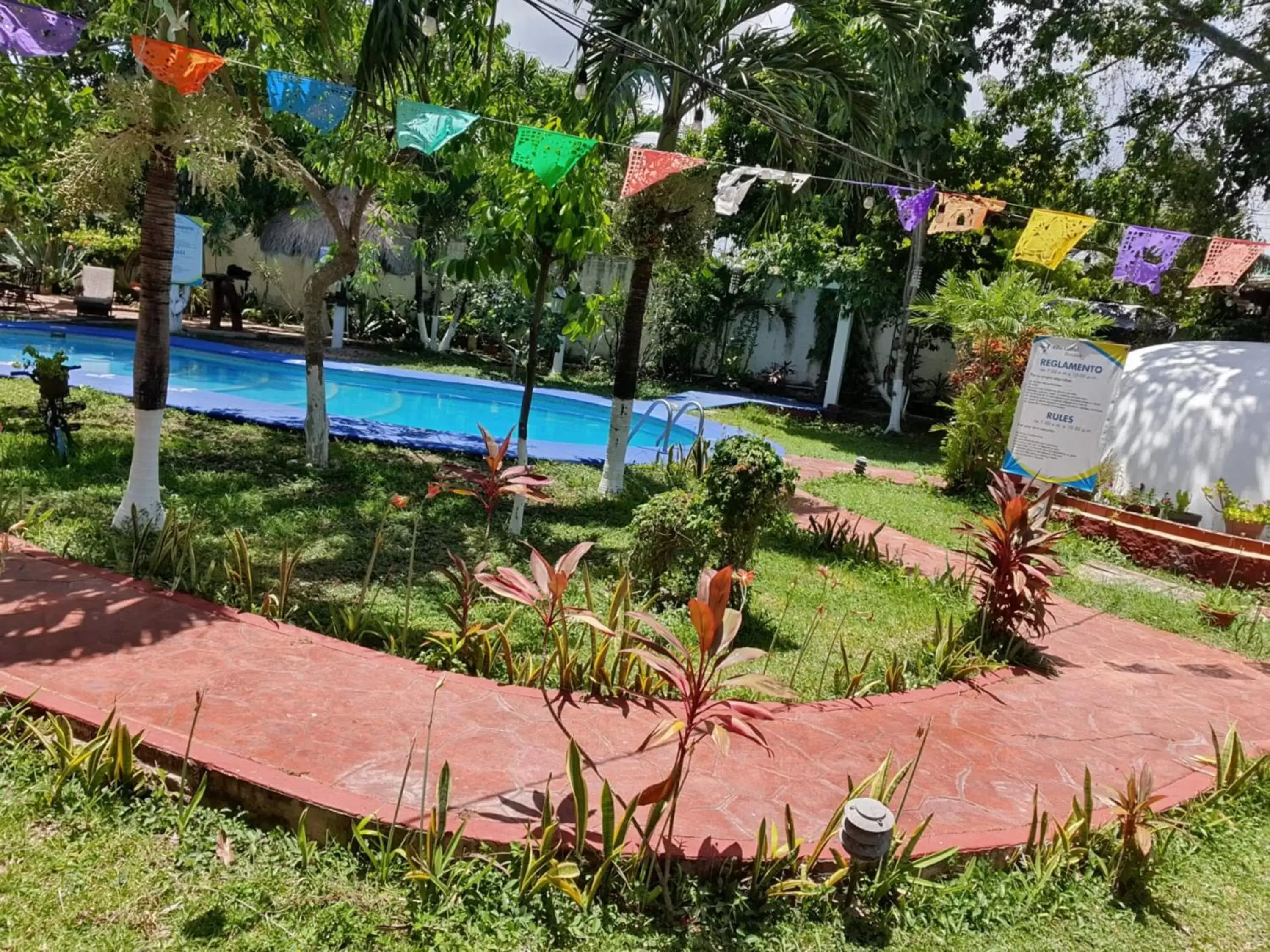 Spring, Swimming Pool in Cabañas Colibrí