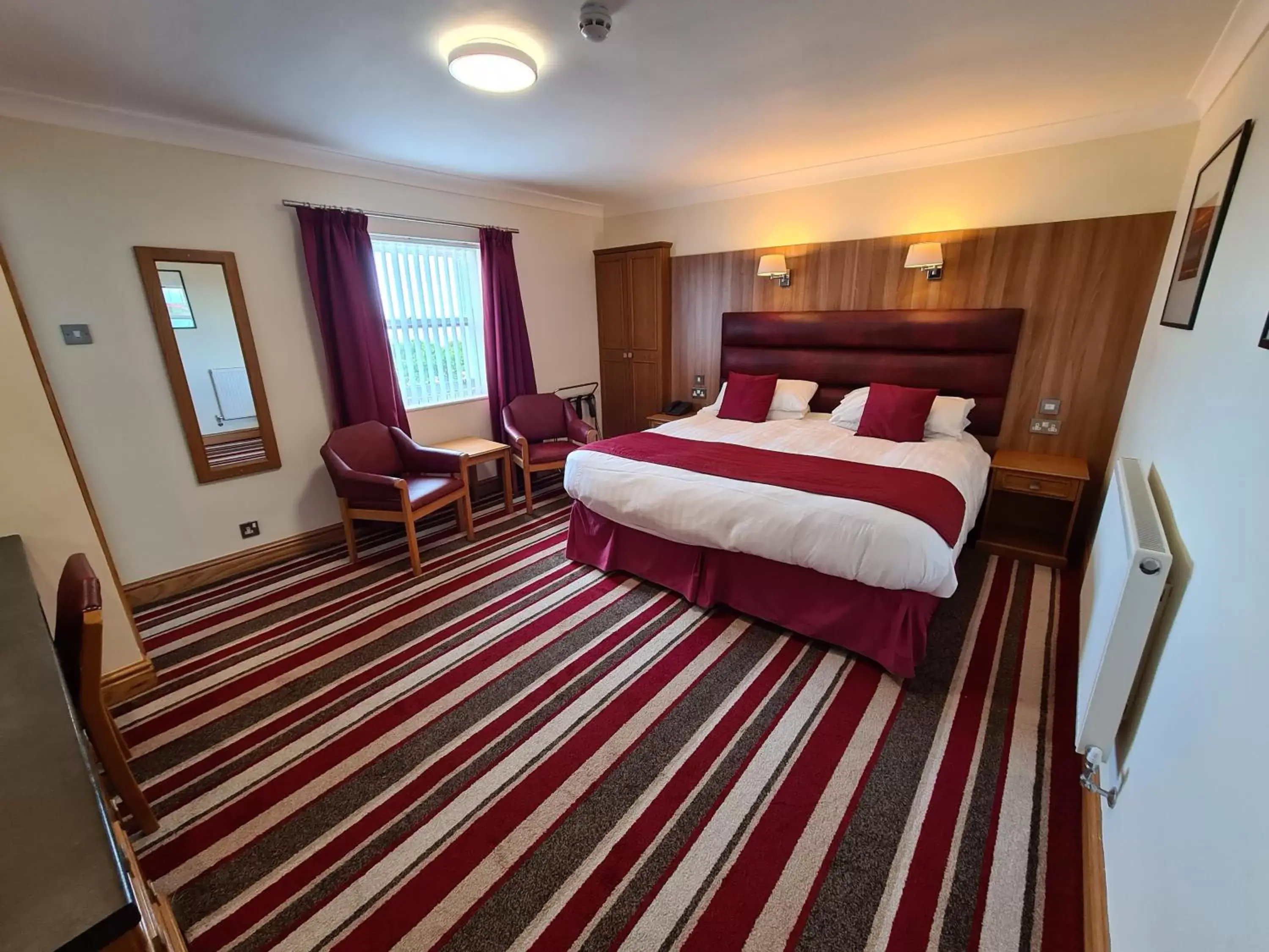 Bedroom in The Royal Hotel