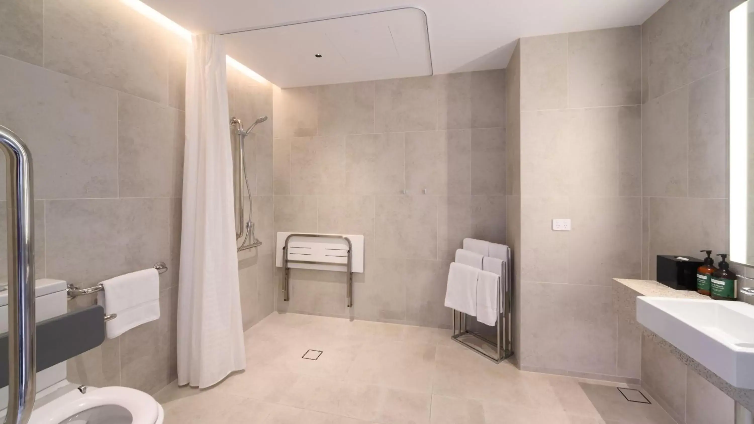 Bathroom in Crowne Plaza Hobart, an IHG Hotel