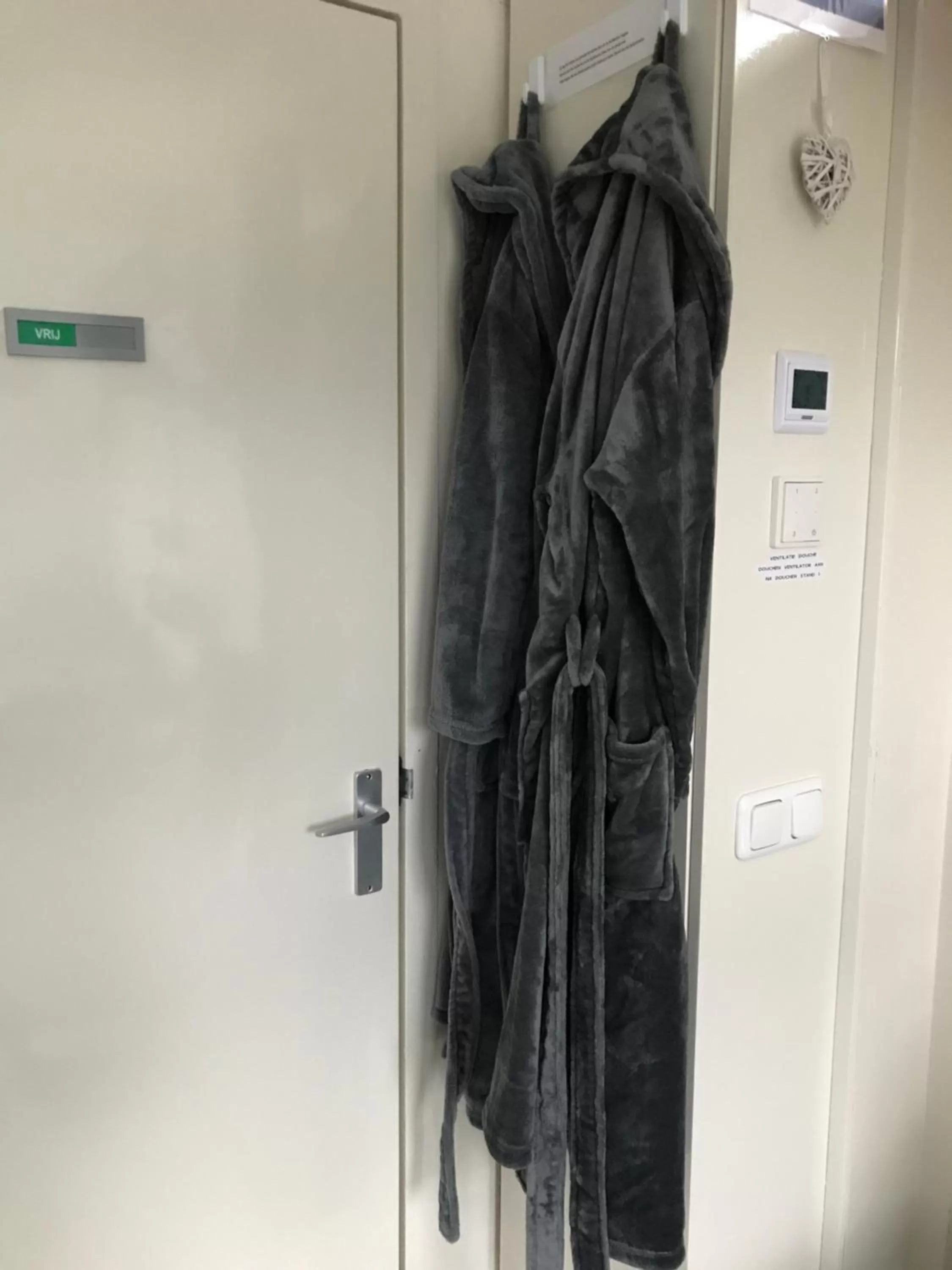 Bathroom in Emmen bed and breakfast