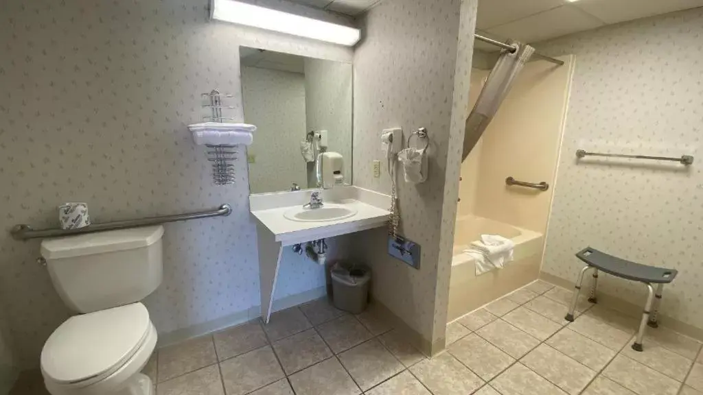 Bathroom in Serenity Inn