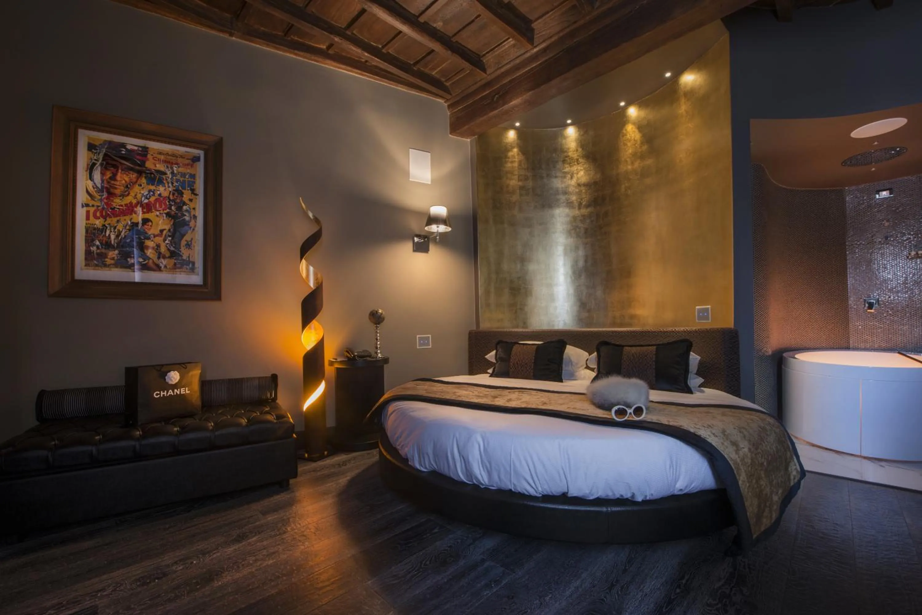 Bed in Torre Argentina Relais - Residenze di Charme