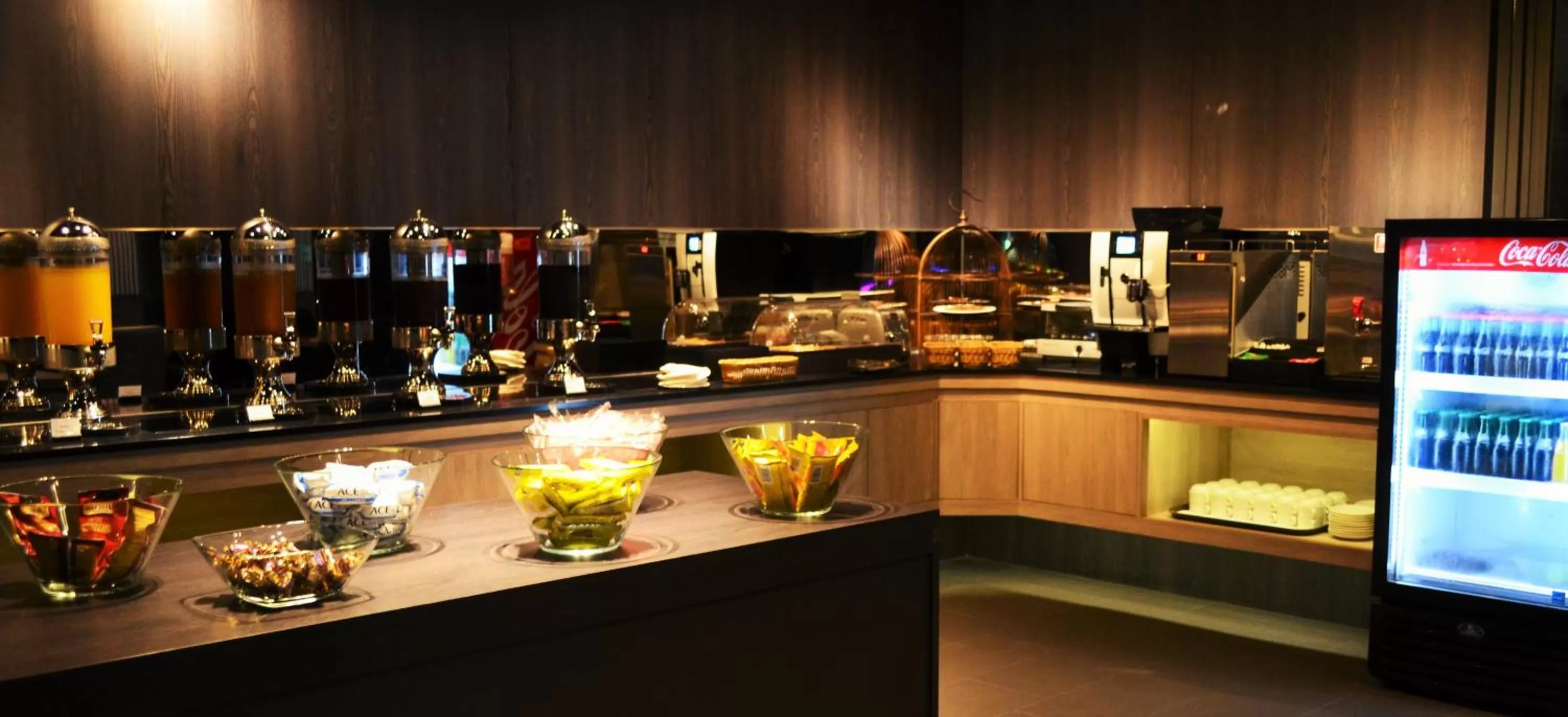 Restaurant/places to eat in Hotel Lainn