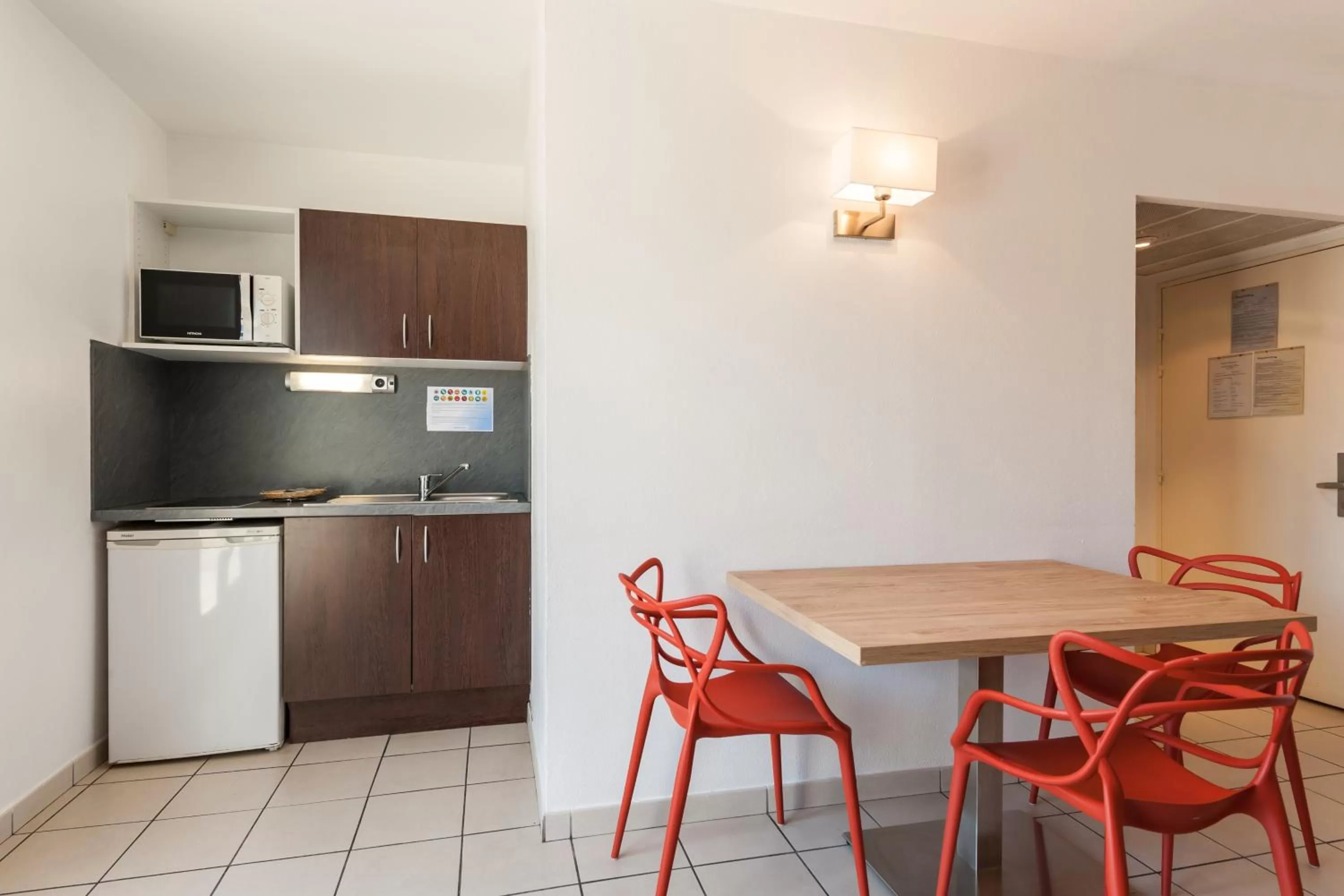 Kitchen or kitchenette in Residhotel Le Grand Prado