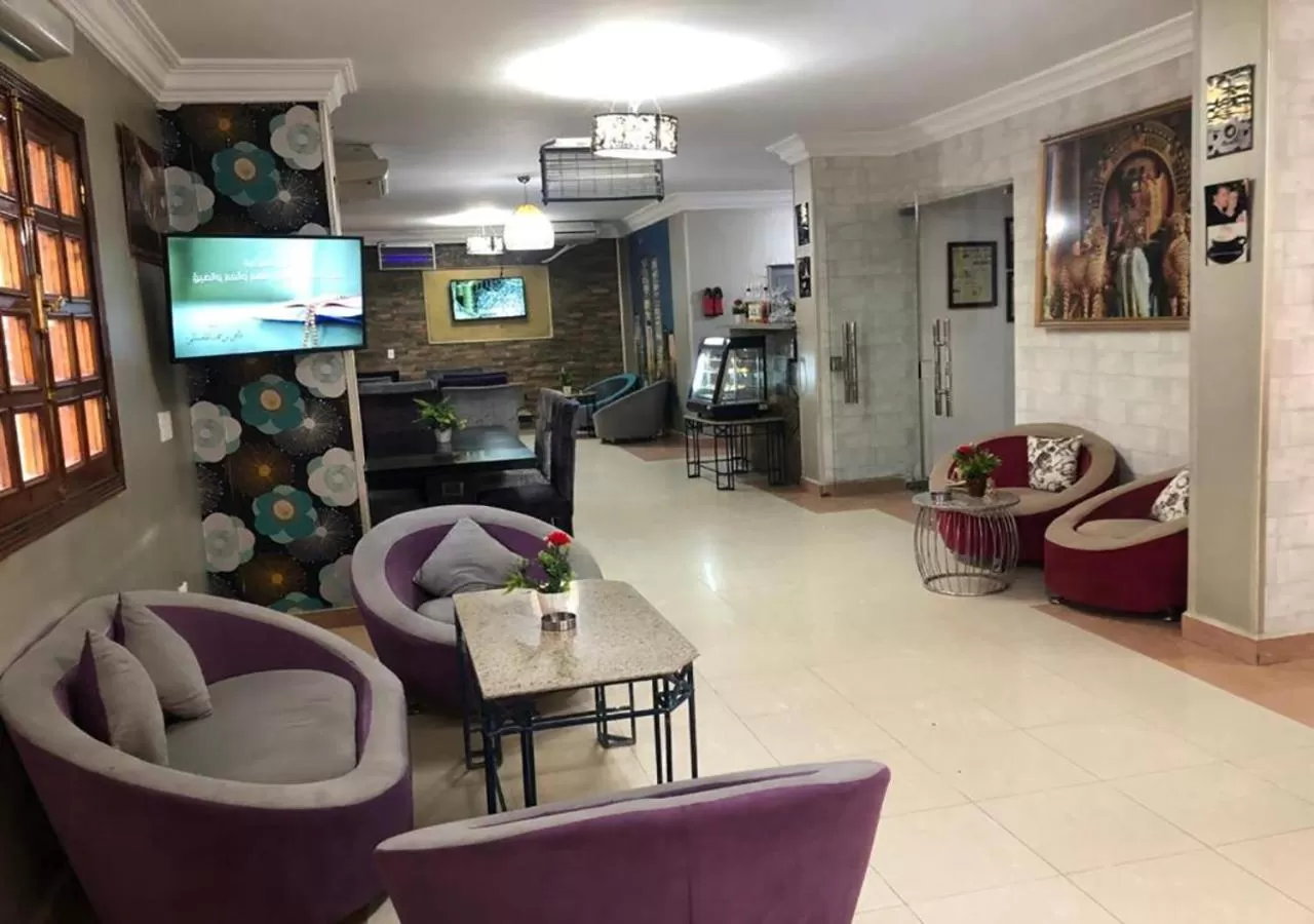 Seating area, Lobby/Reception in bonne villa