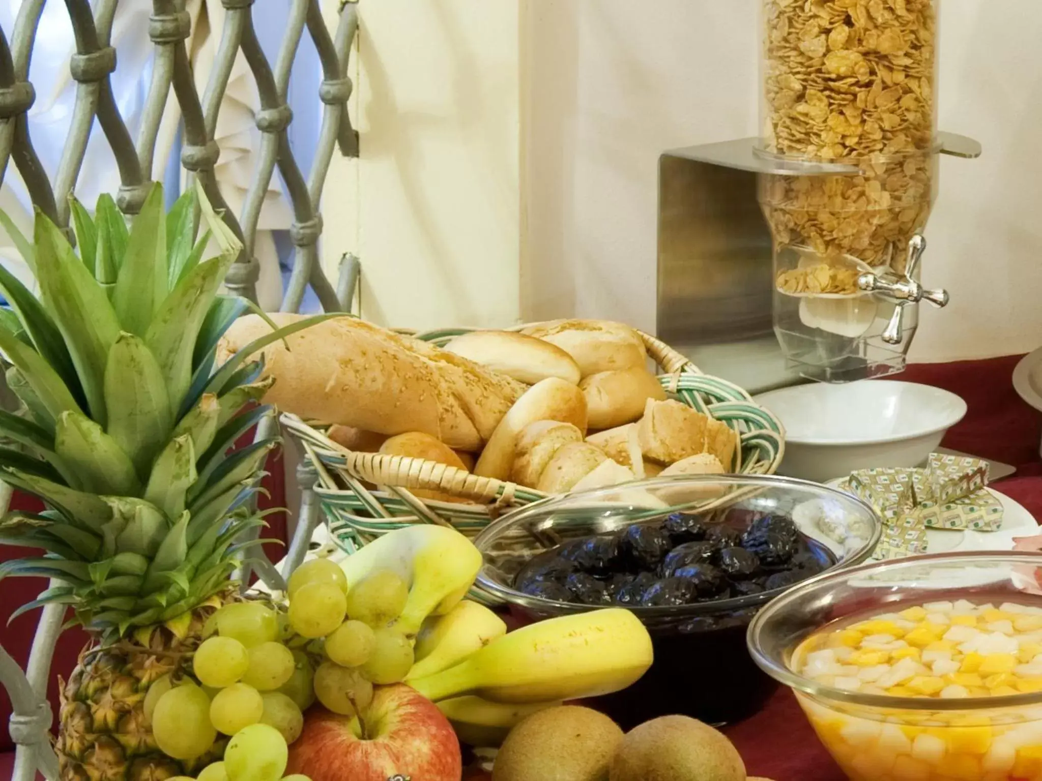 Buffet breakfast, Food in Hotel Manganelli Palace