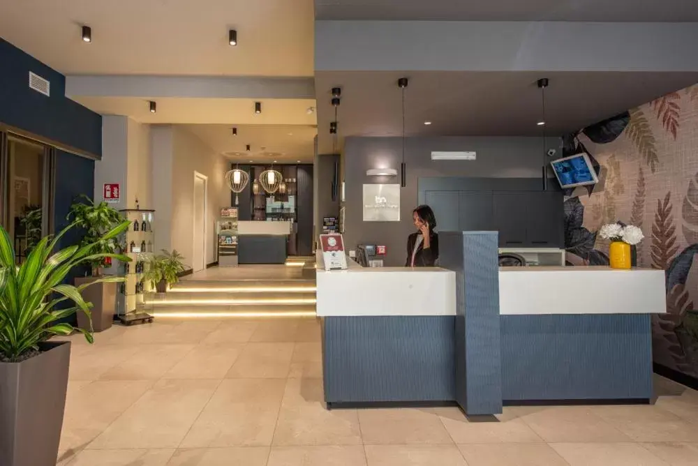 Lobby or reception in Best Quality Hotel Gran Mogol