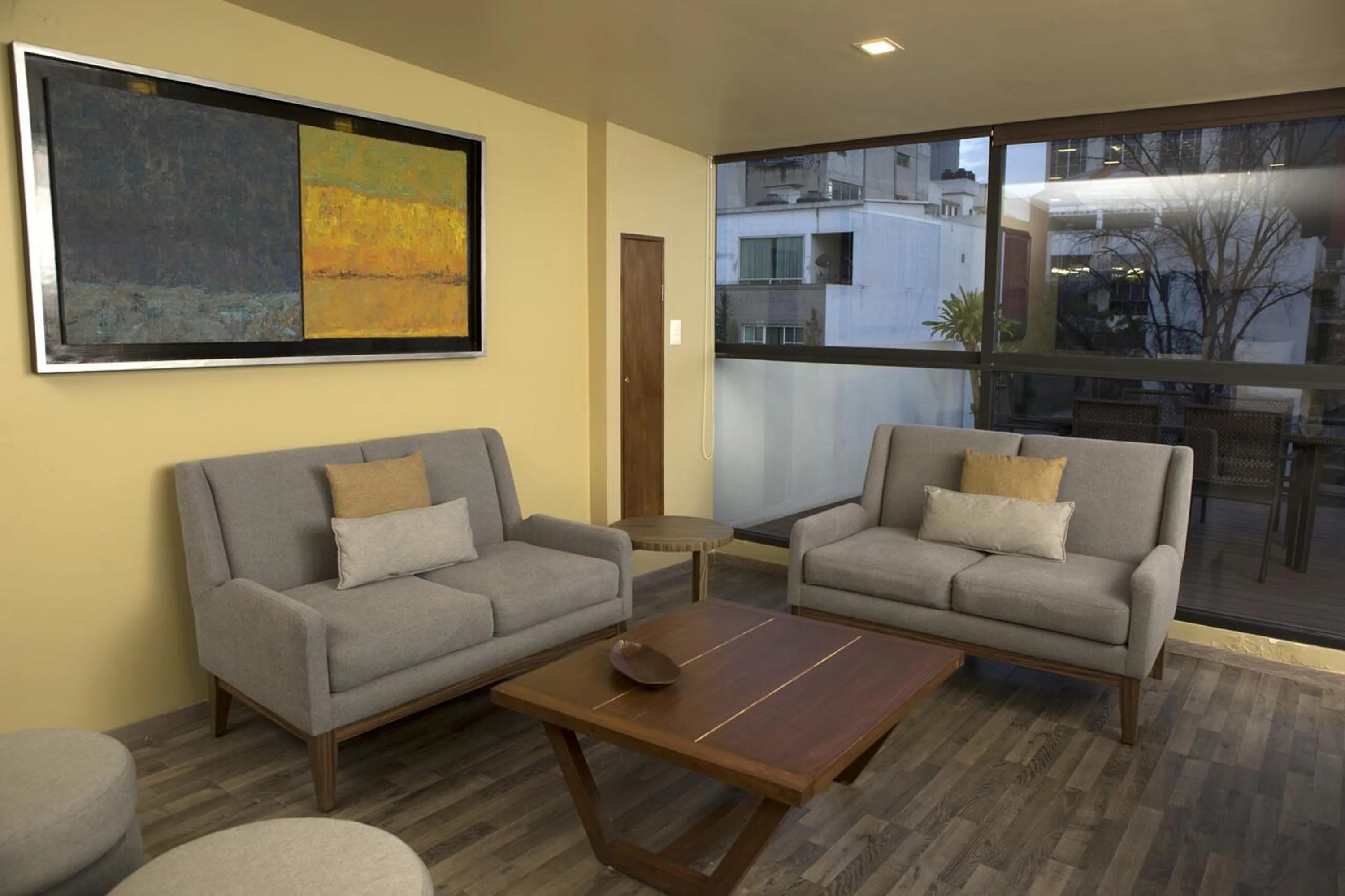 Living room in Suites Lerma 205