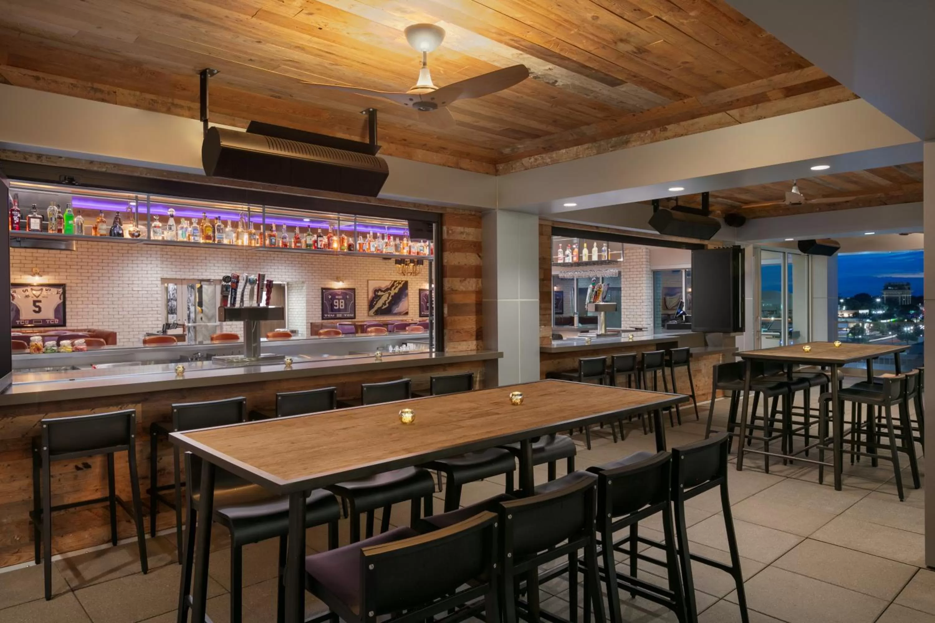 Lounge or bar in Hyatt Place Fort Worth/TCU