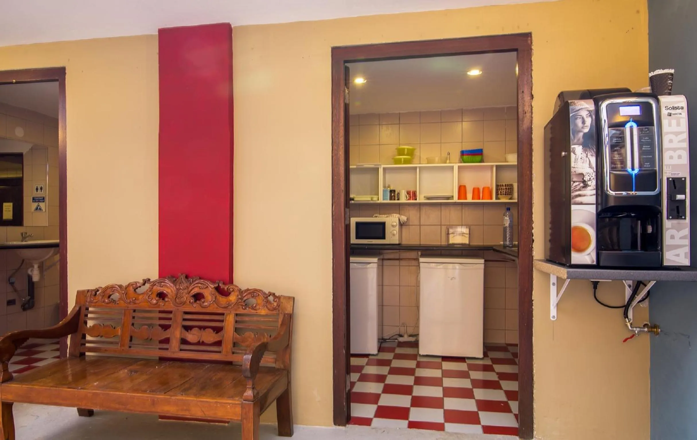 Area and facilities in The Ritz Hostel