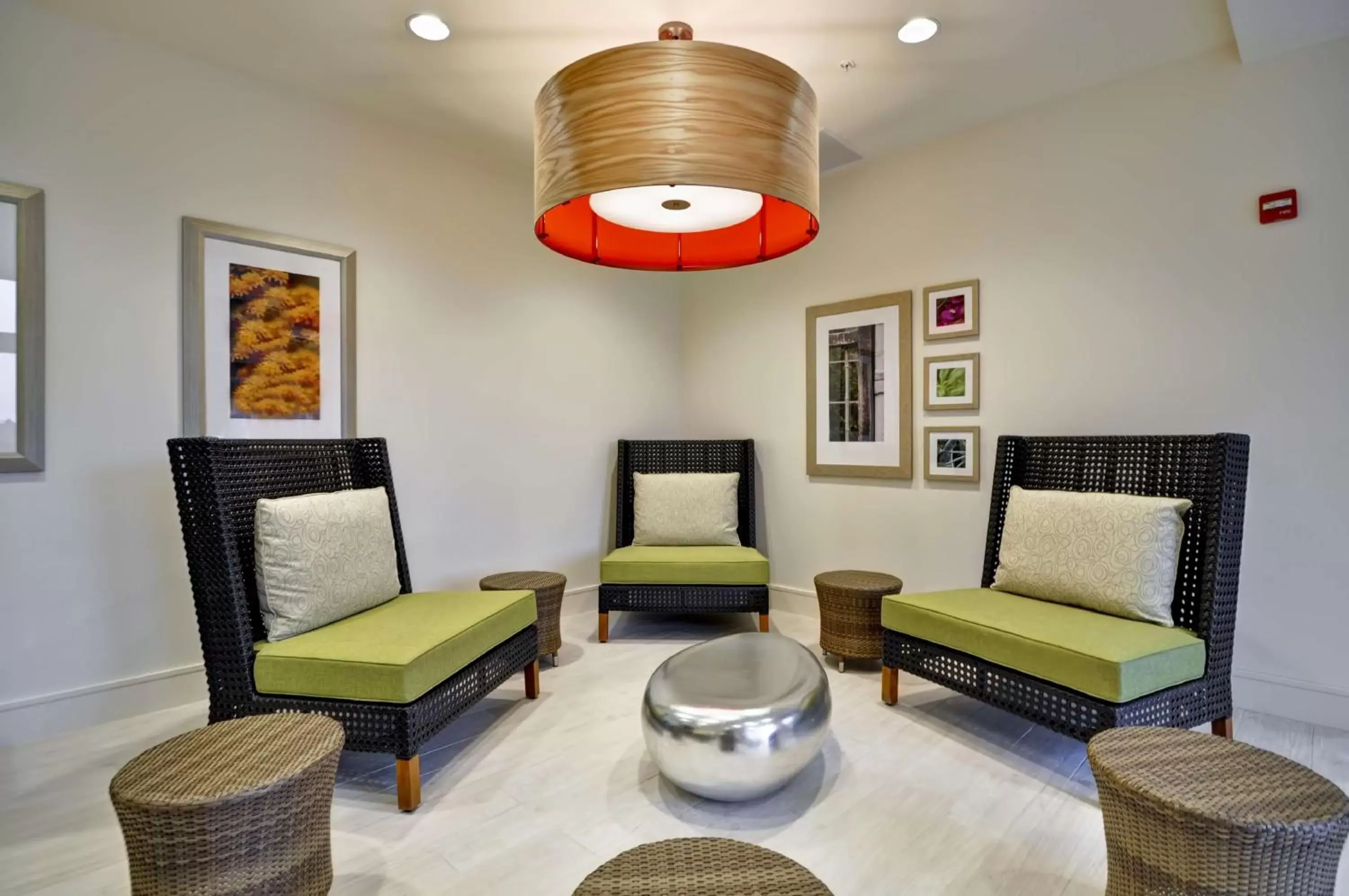 Lobby or reception, Seating Area in Hilton Garden Inn Detroit Troy