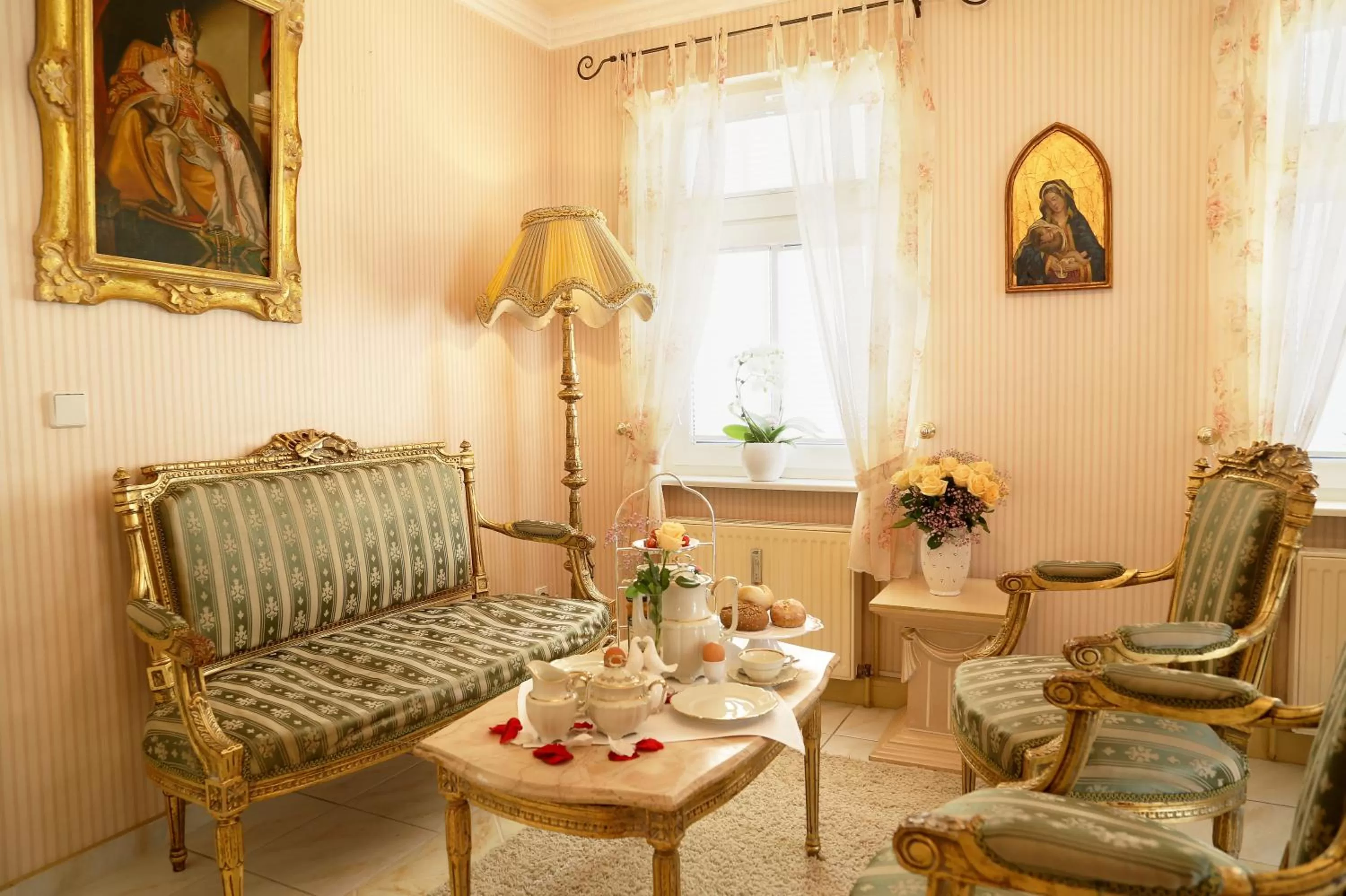 Photo of the whole room in Hotel Don Giovanni