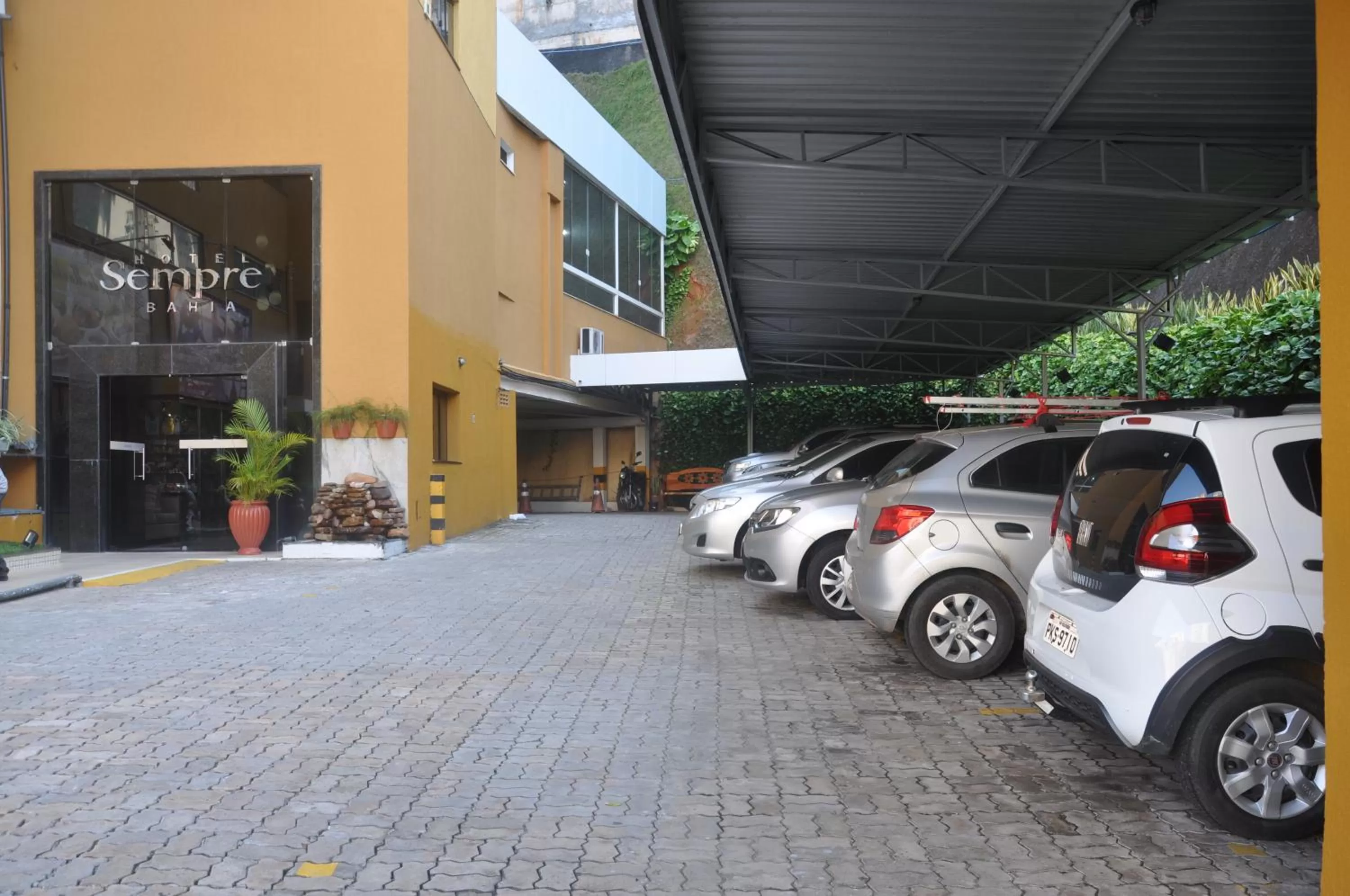 Parking in Hotel Sempre Bahia