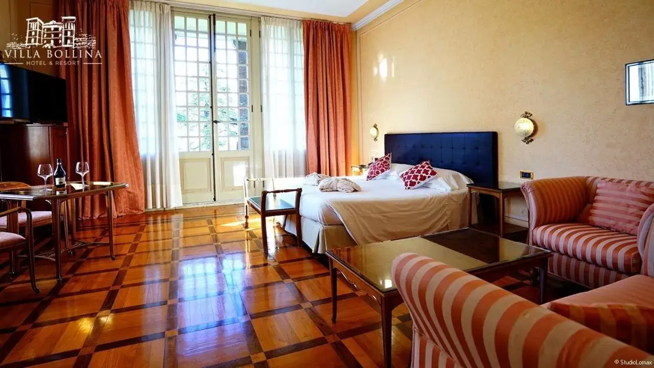 Family Suite with Balcony in Hotel Villa La Bollina
