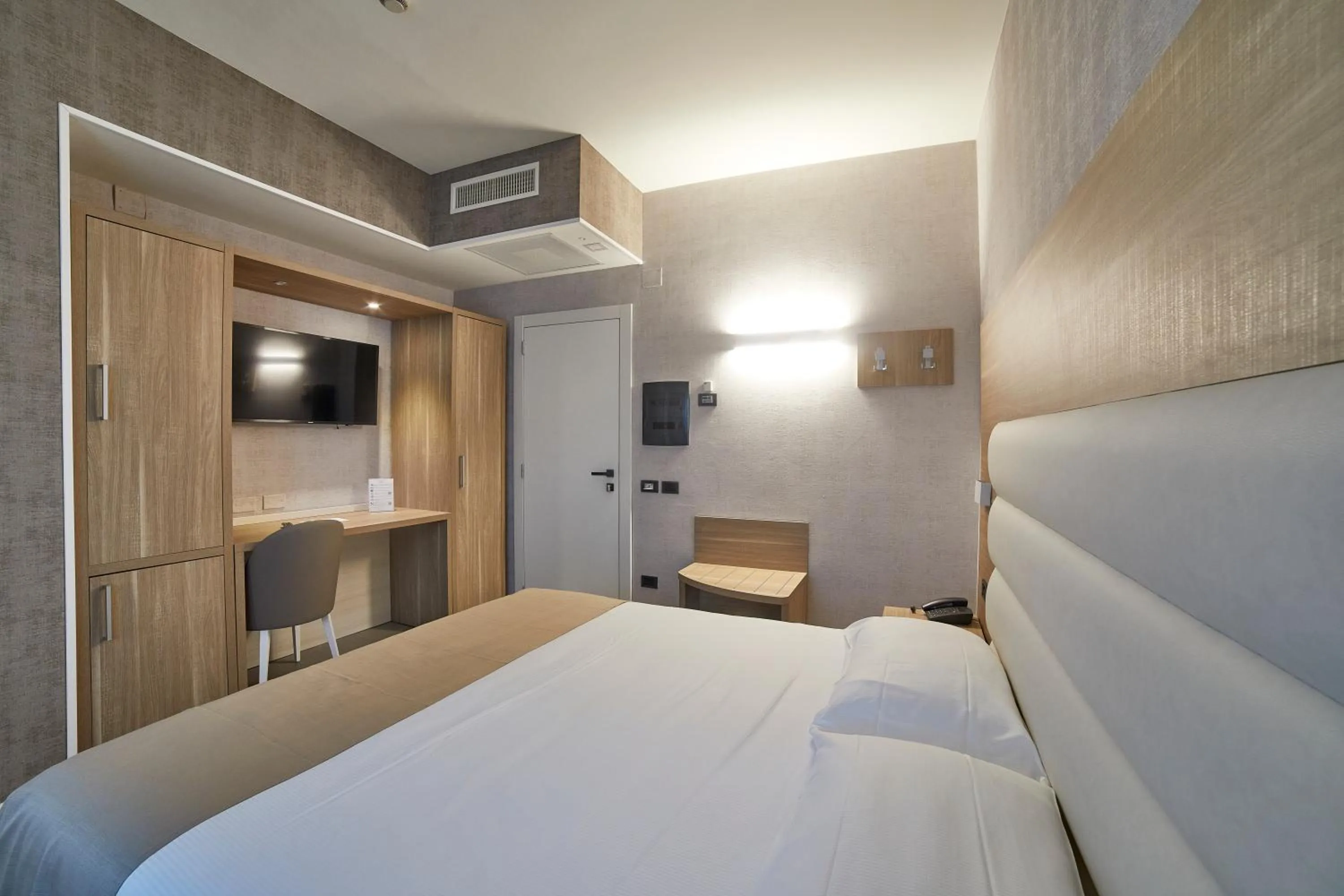 Superior Double Room in Hotel Concorde