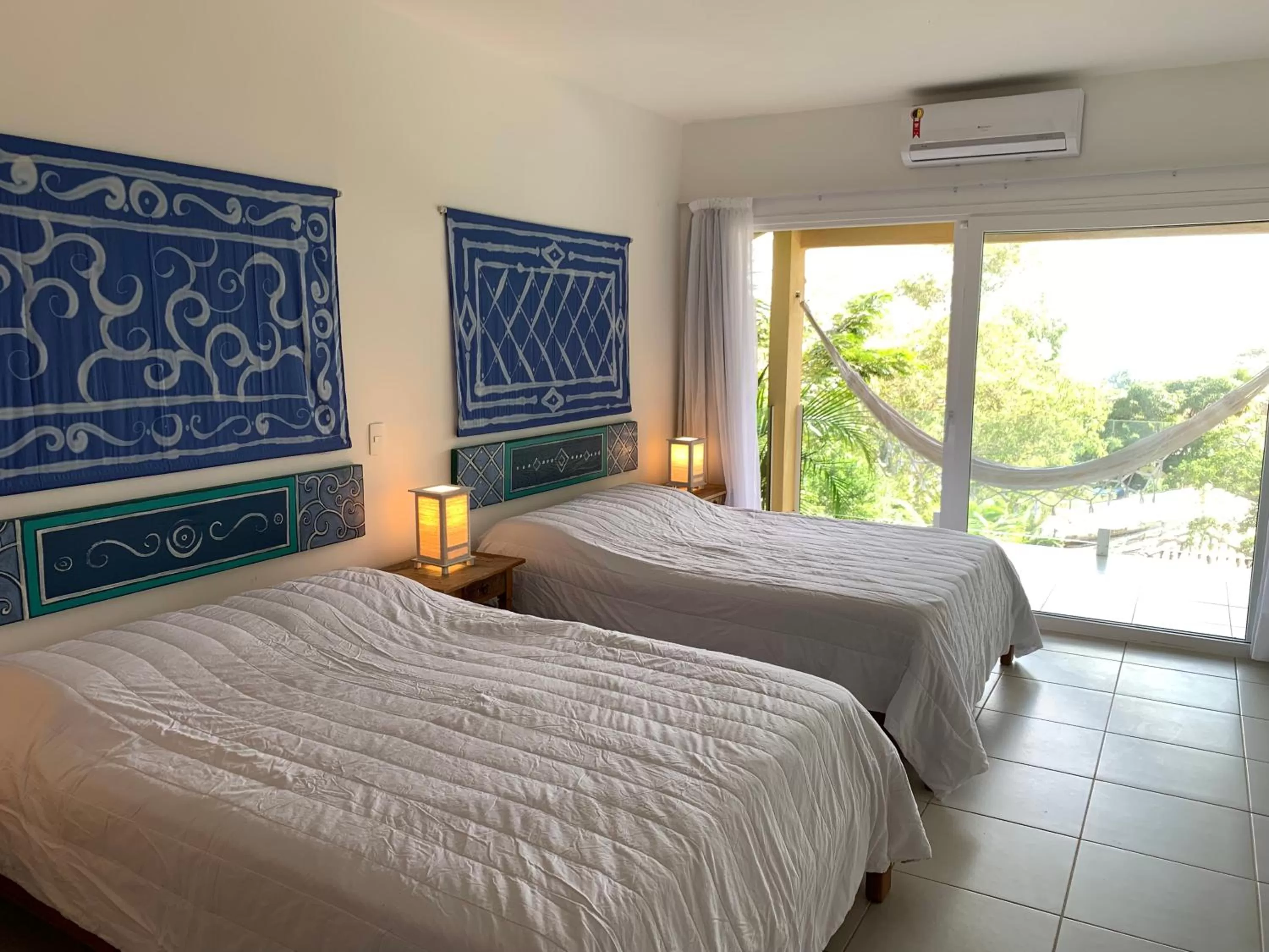 Bed in Praia da Ferradurinha Guest House