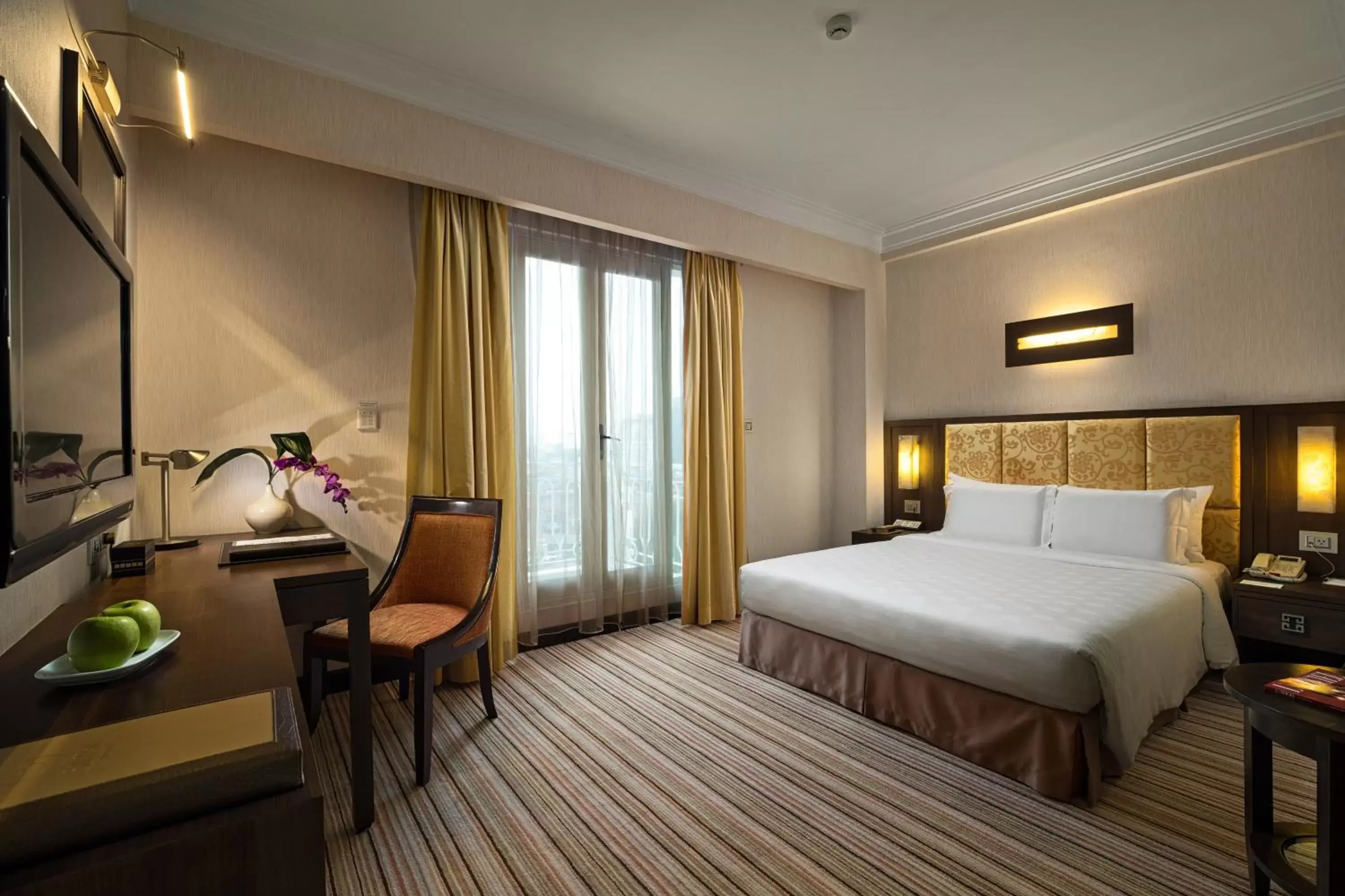 Bedroom, Bed in Silk Path Hanoi Hotel