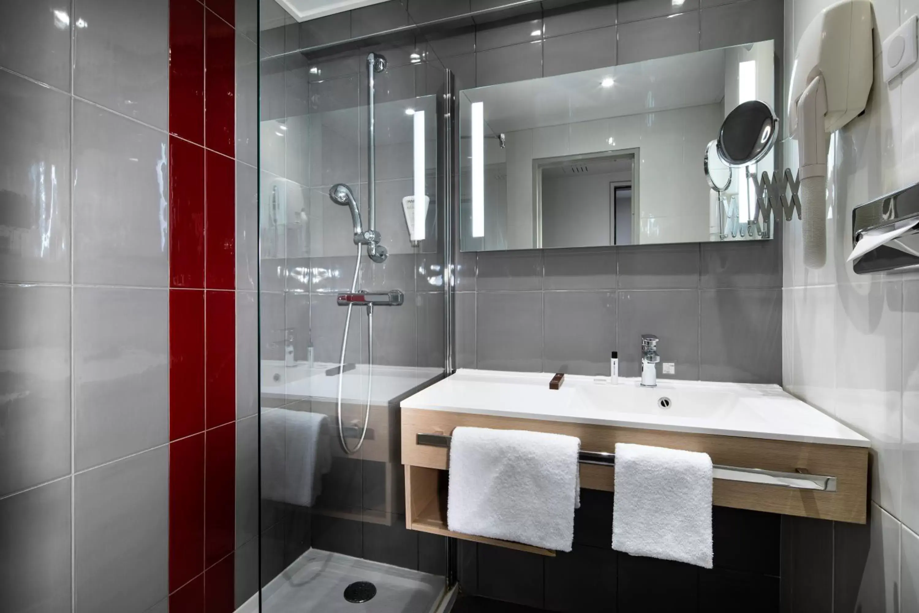 Shower, Bathroom in Paris Bastille