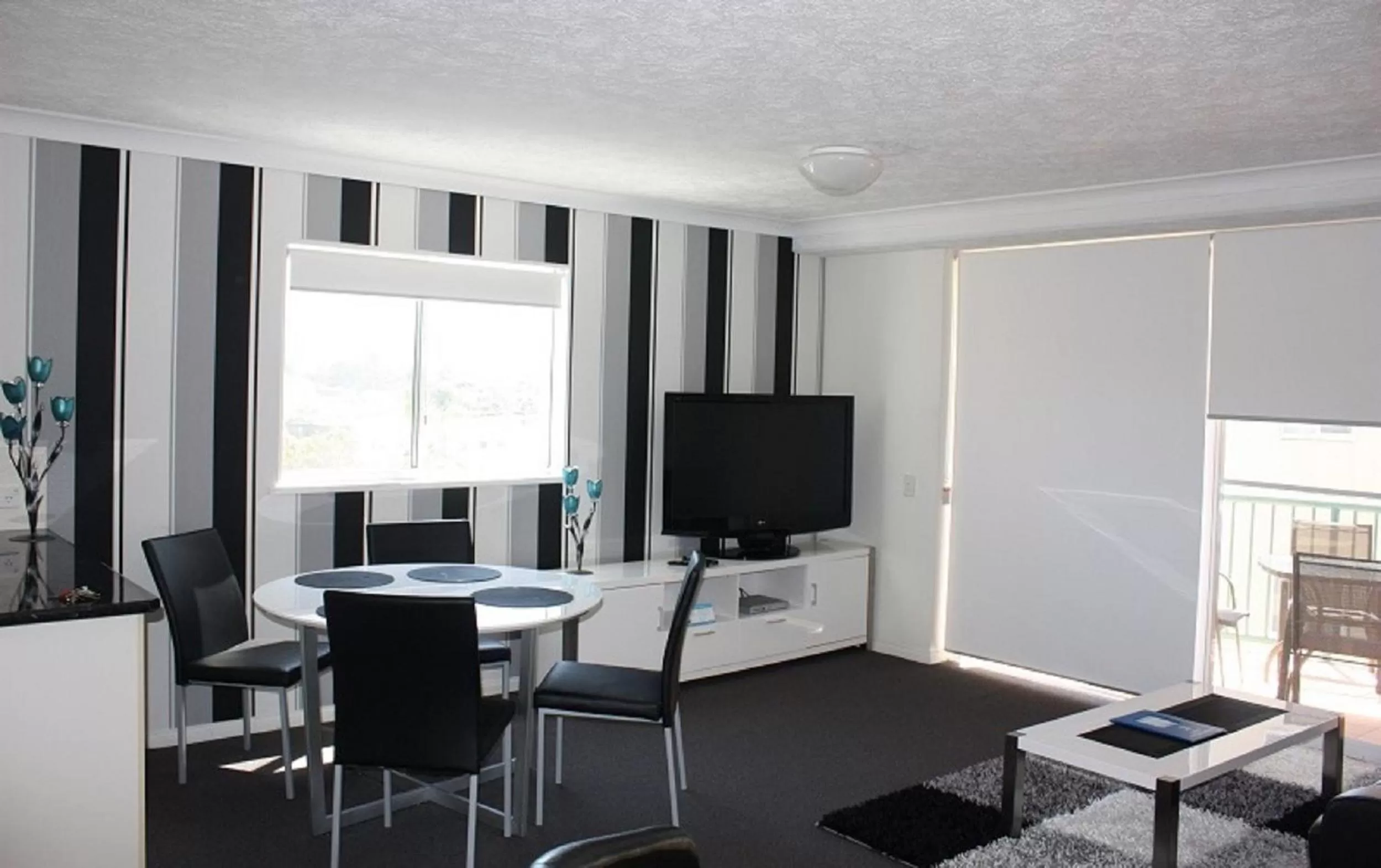 Living room in Royal Pacific Resort