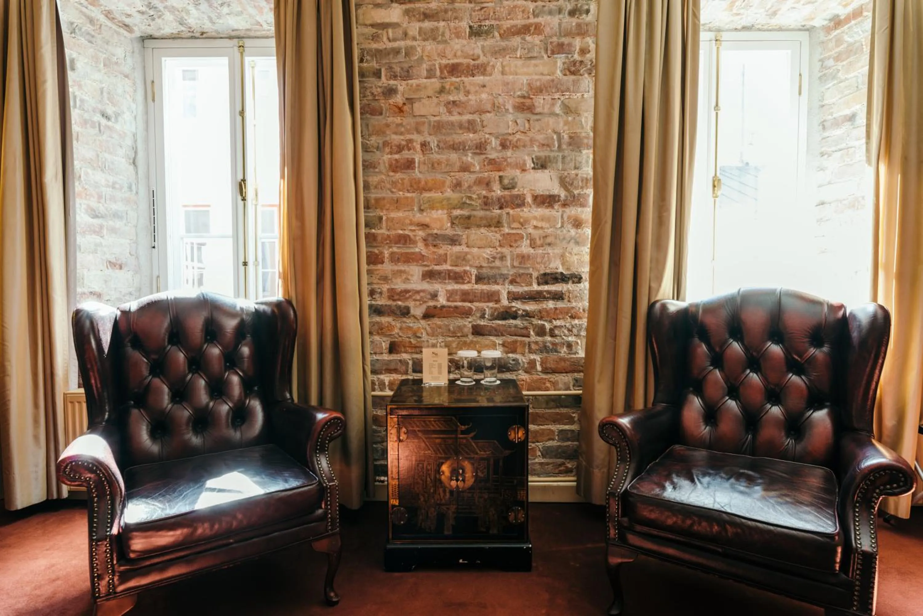 Seating area in Merchants House Hotel