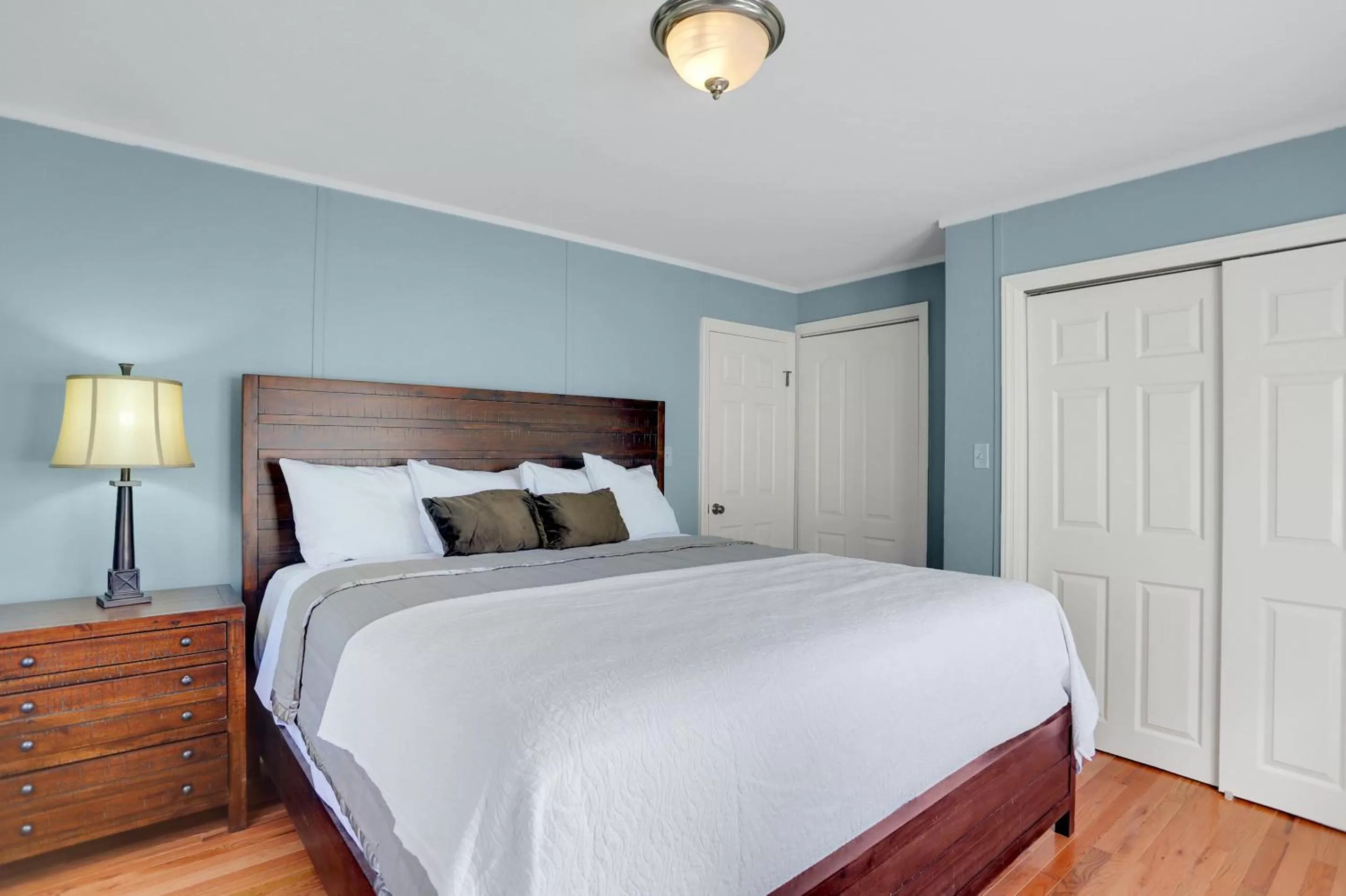 Bed in Allenberry Resort