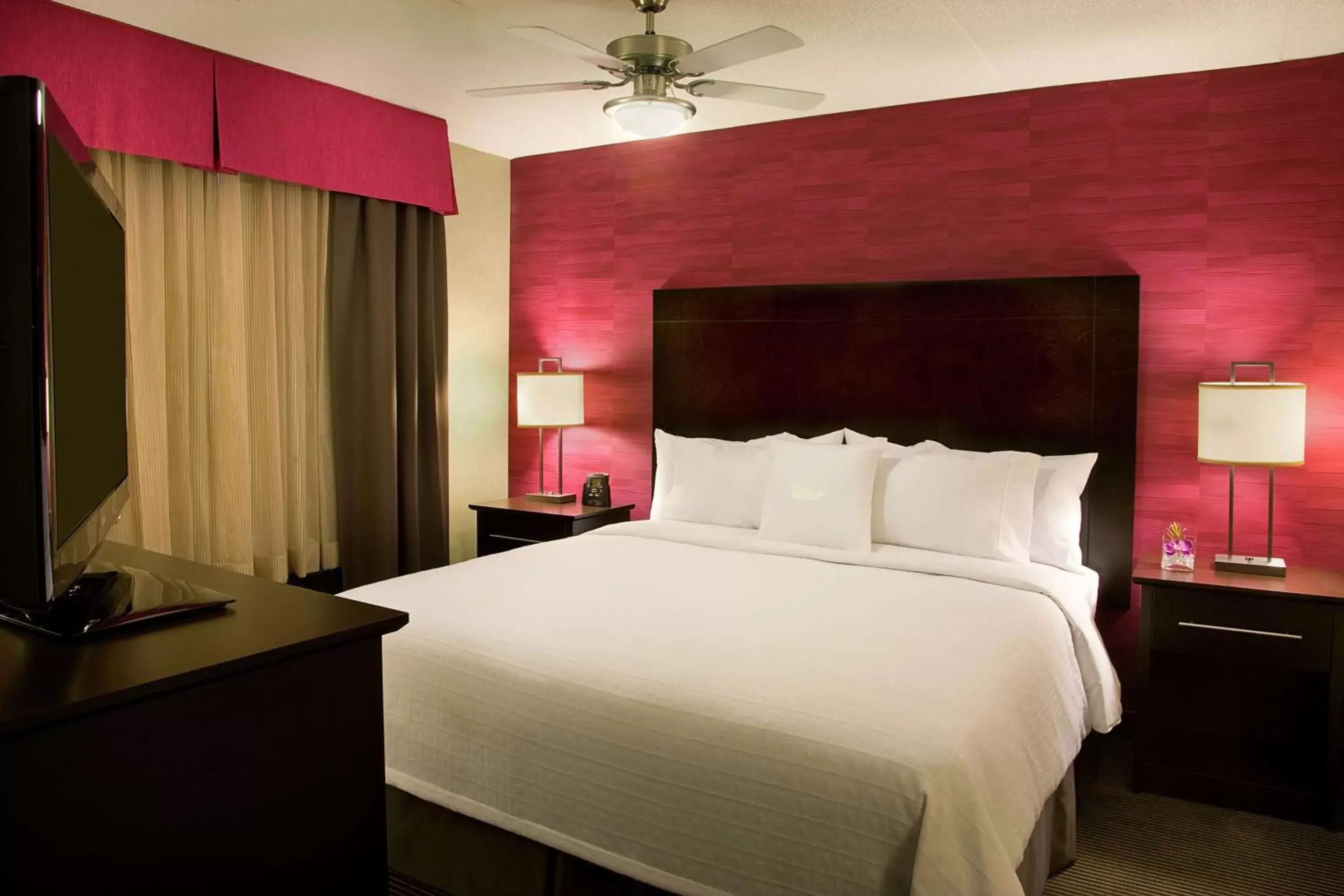 Bedroom, Bed in Homewood Suites by Hilton Toronto Vaughan