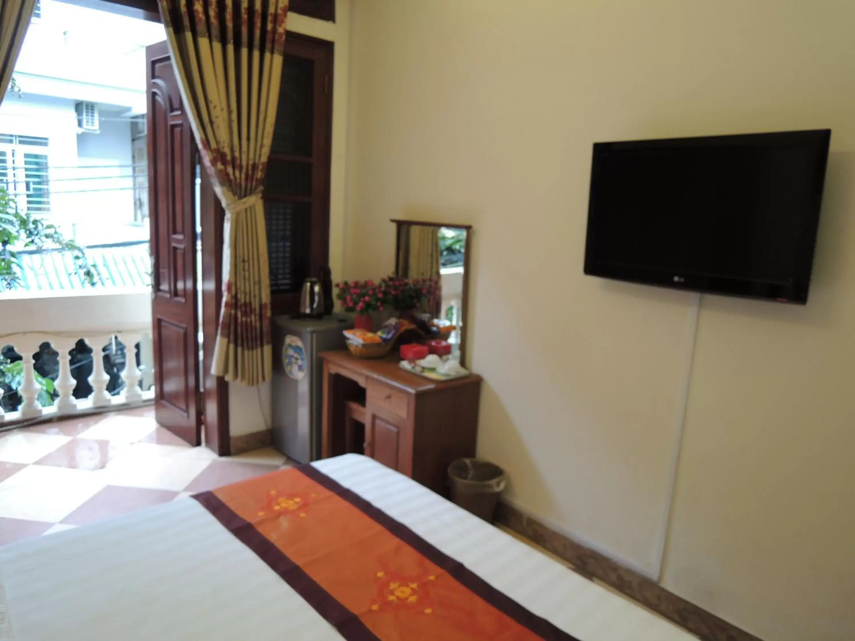 Bedroom, TV/Entertainment Center in Hanoi Ecogreen Hostel