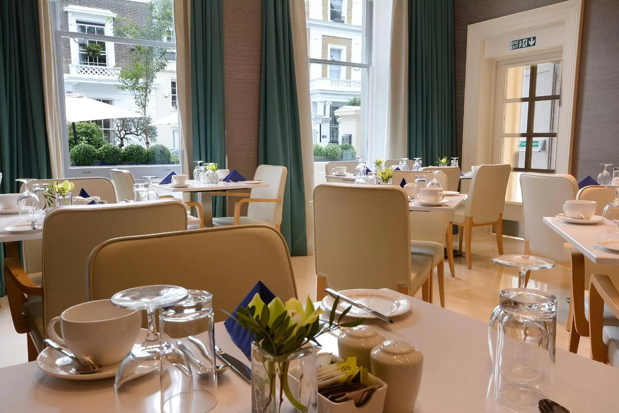 Restaurant/Places to Eat in Park Grand London Lancaster Gate