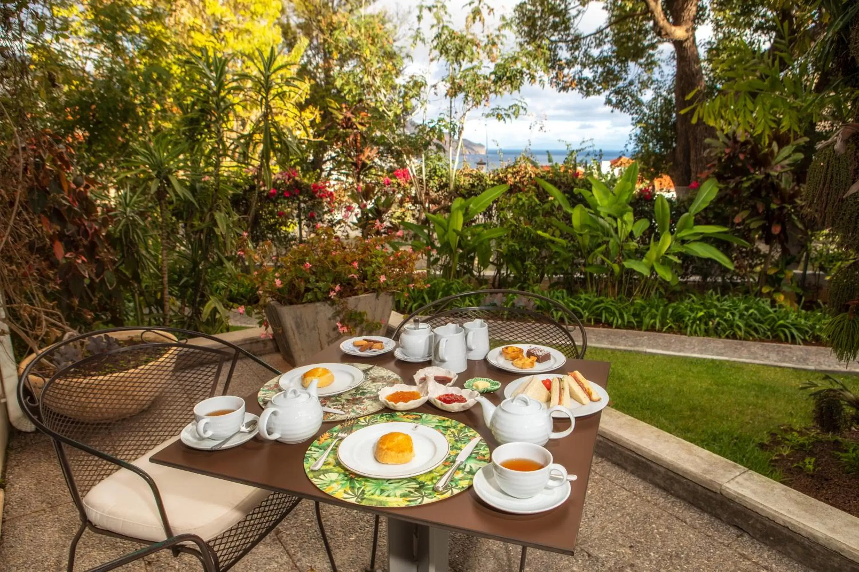 Garden, Breakfast in Quintinha Sao Joao Hotel & Spa