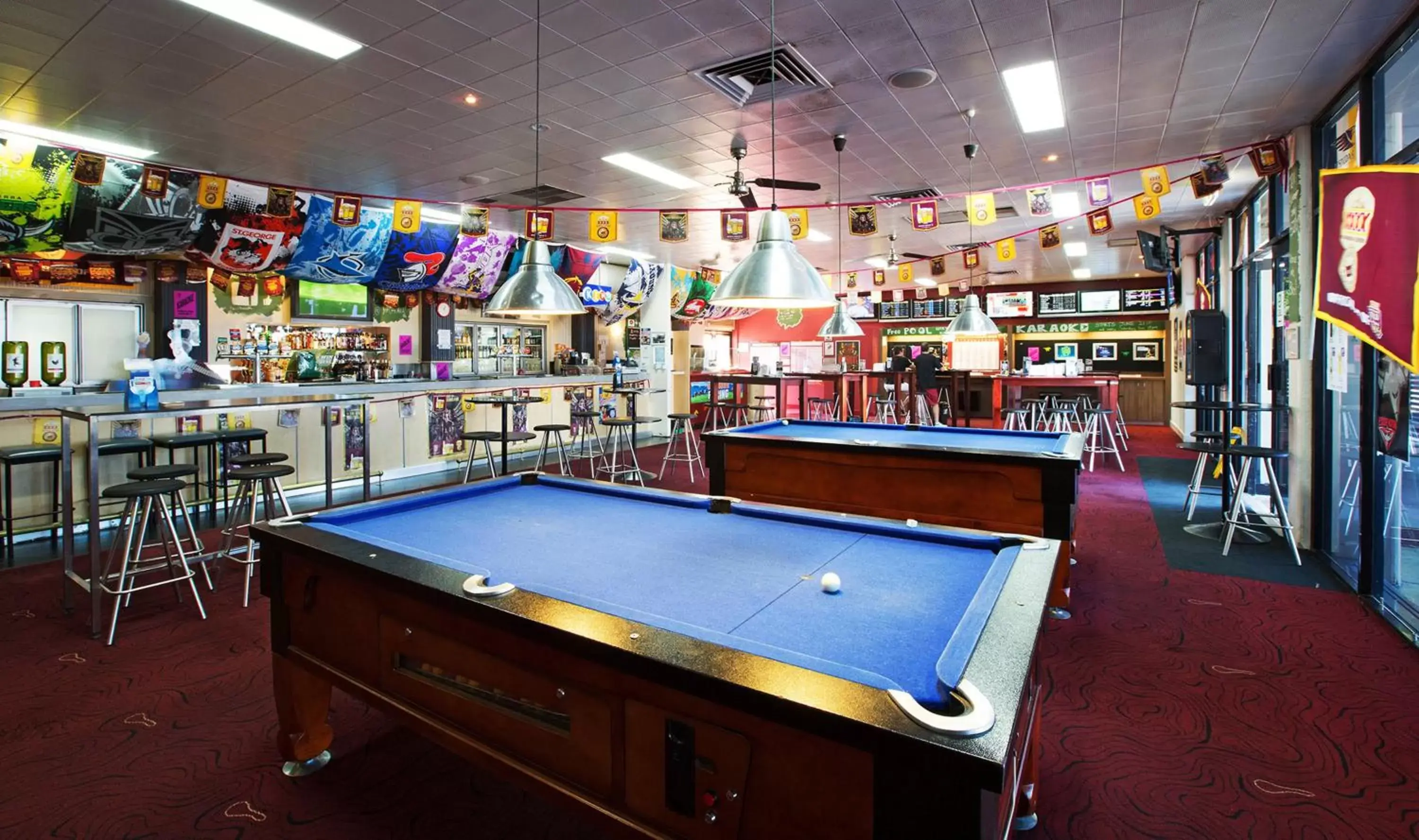 Lounge or bar, Billiards in Nightcap at Camp Hill Hotel