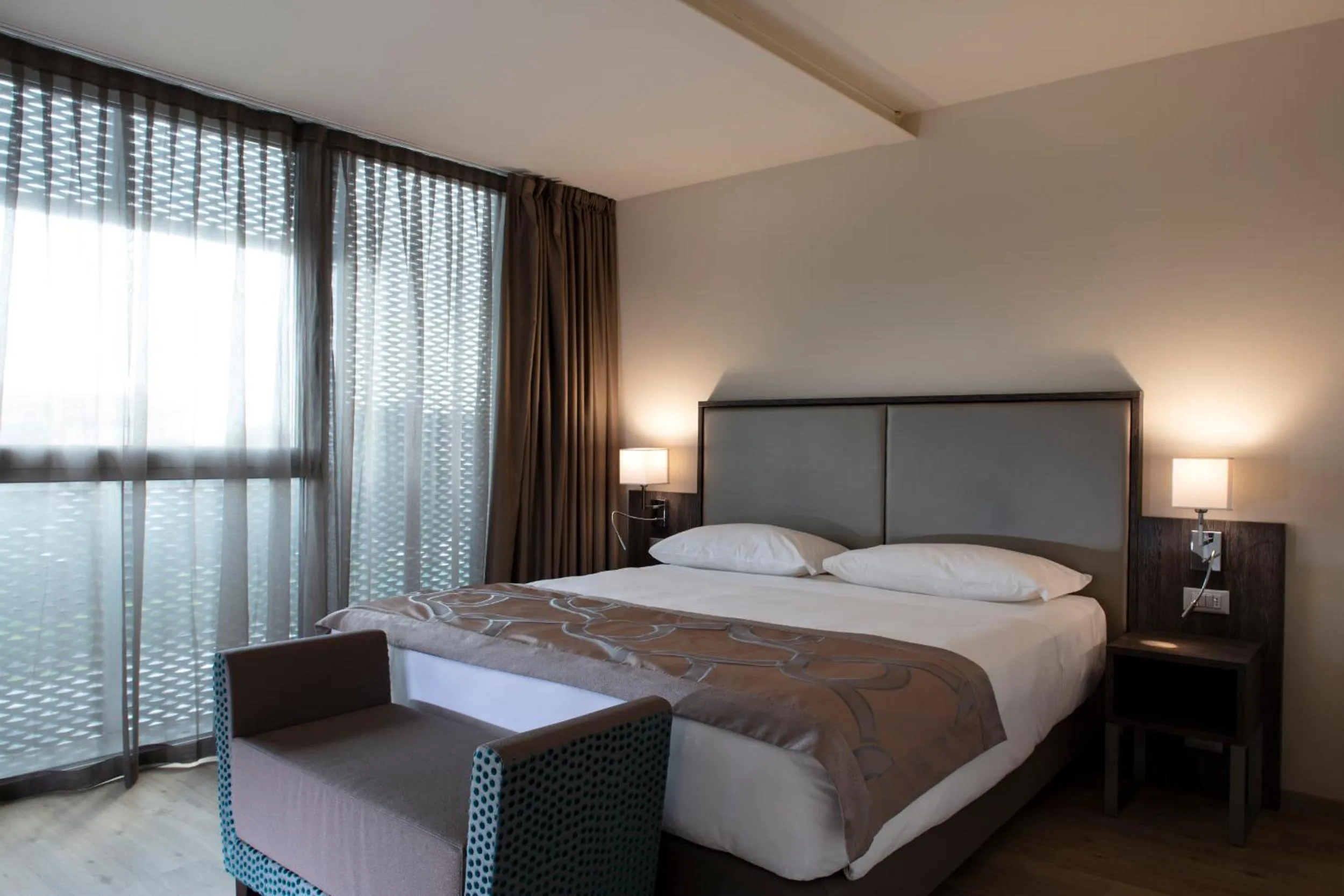 Bedroom, Bed in Smart Hotel Holiday