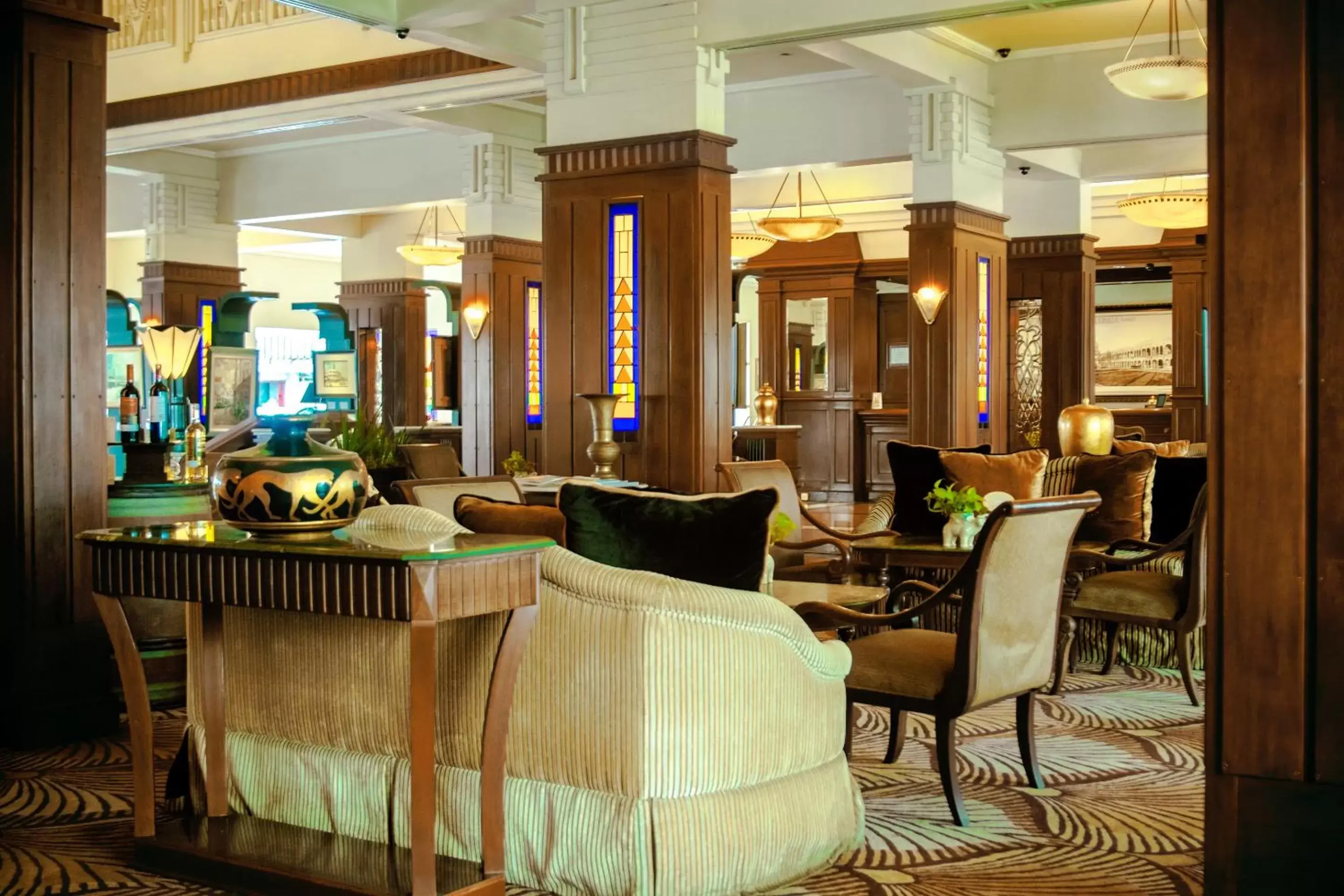 Lounge or bar in Hotel Majapahit Surabaya MGallery