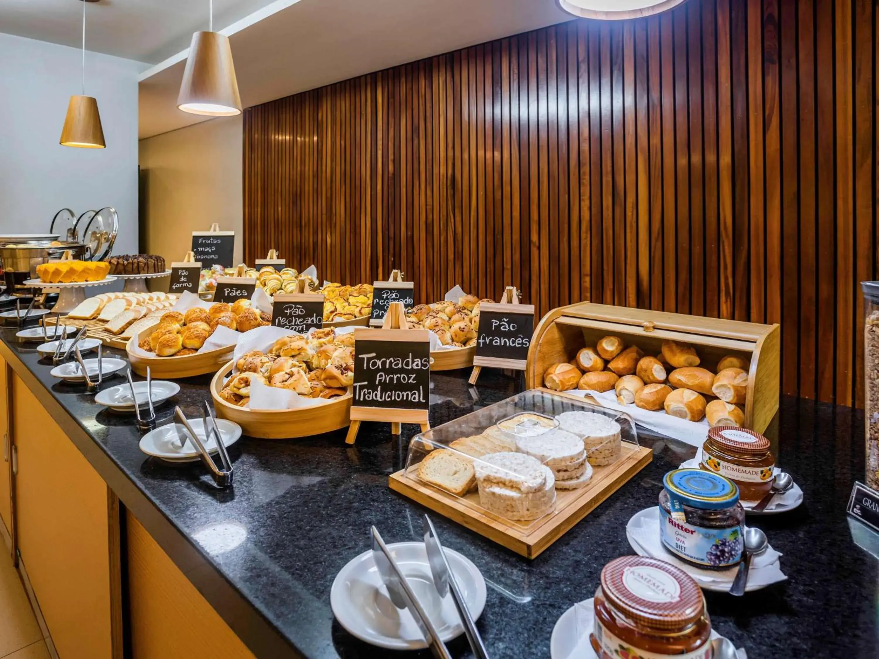 Breakfast, Food in Ibis Styles Belém Hangar